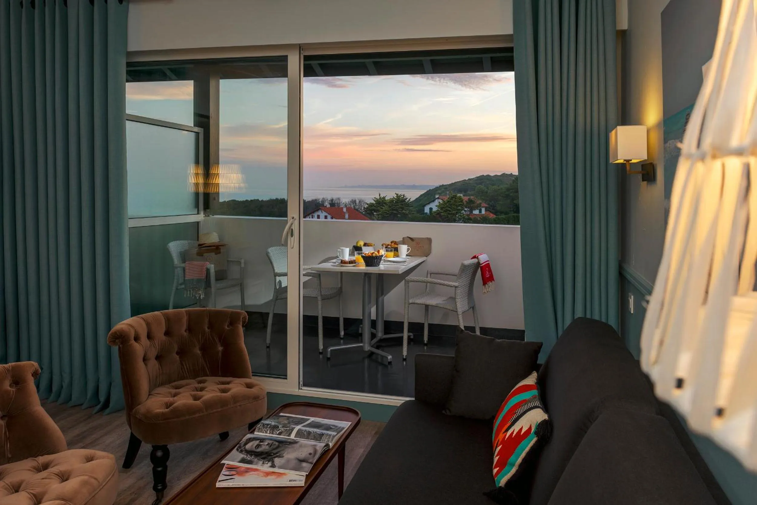 Family Apartment 4 People in Hôtel La Réserve