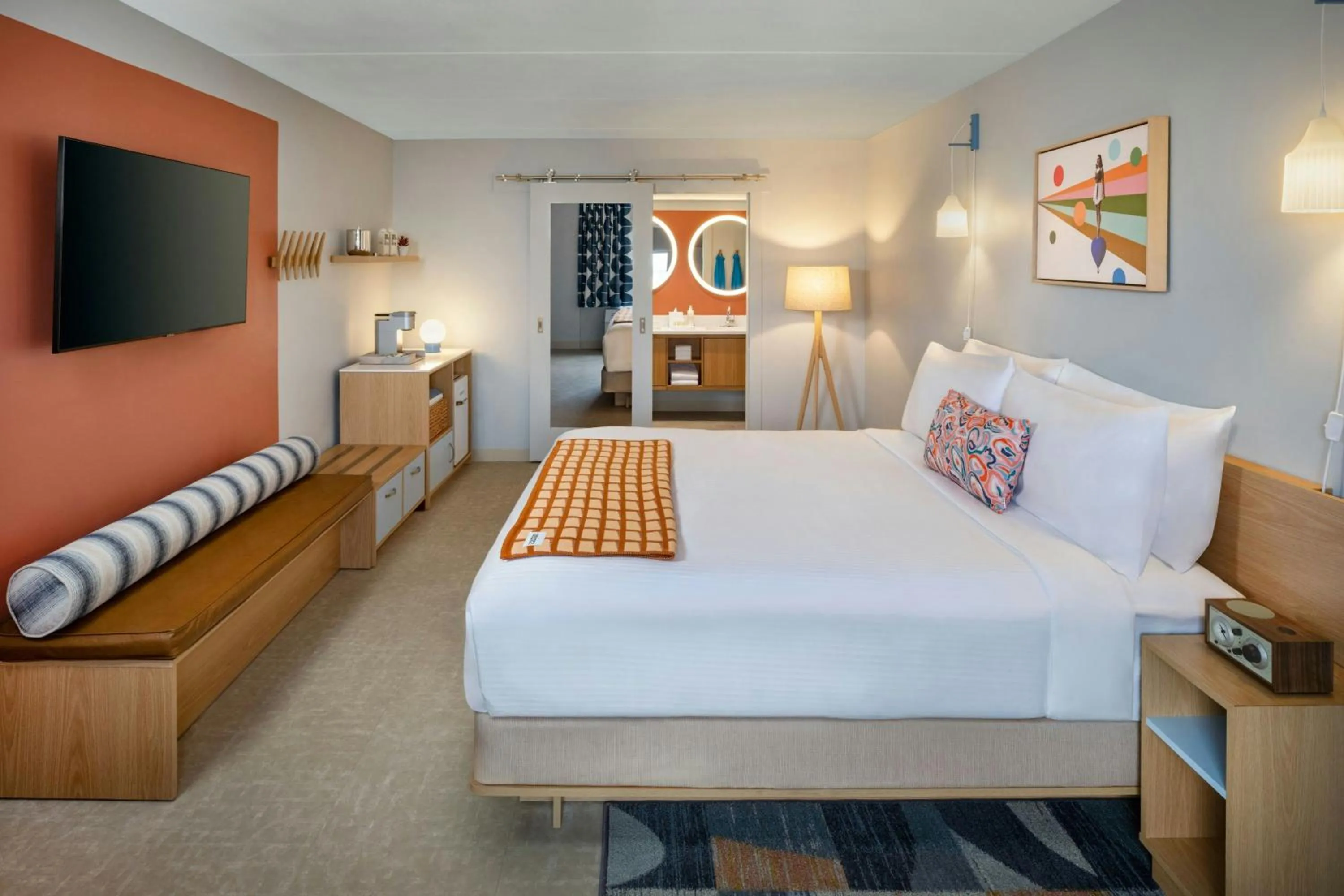 Standard King in The Wayback, Pigeon Forge, A Tribute Portfolio Hotel