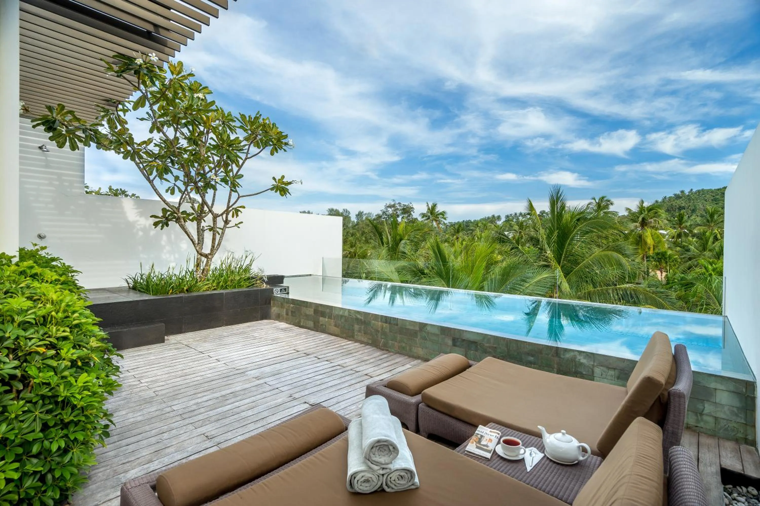 Penthouse Loft in Twinpalms Surin Phuket Resort