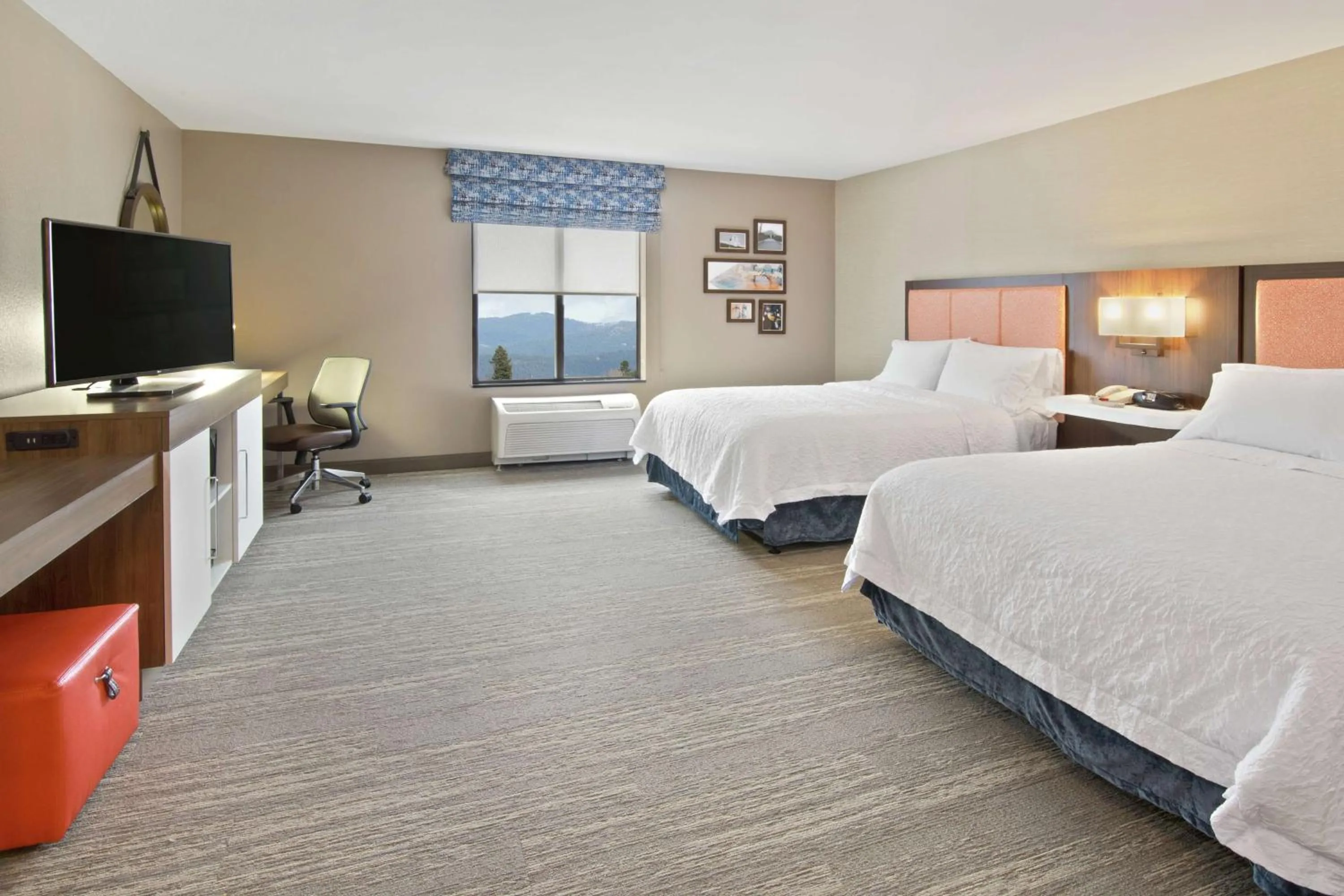 Queen Room with Two Queen Beds - Mobility and Hearing Access/Non-Smoking in Hampton Inn & Suites Spokane Valley