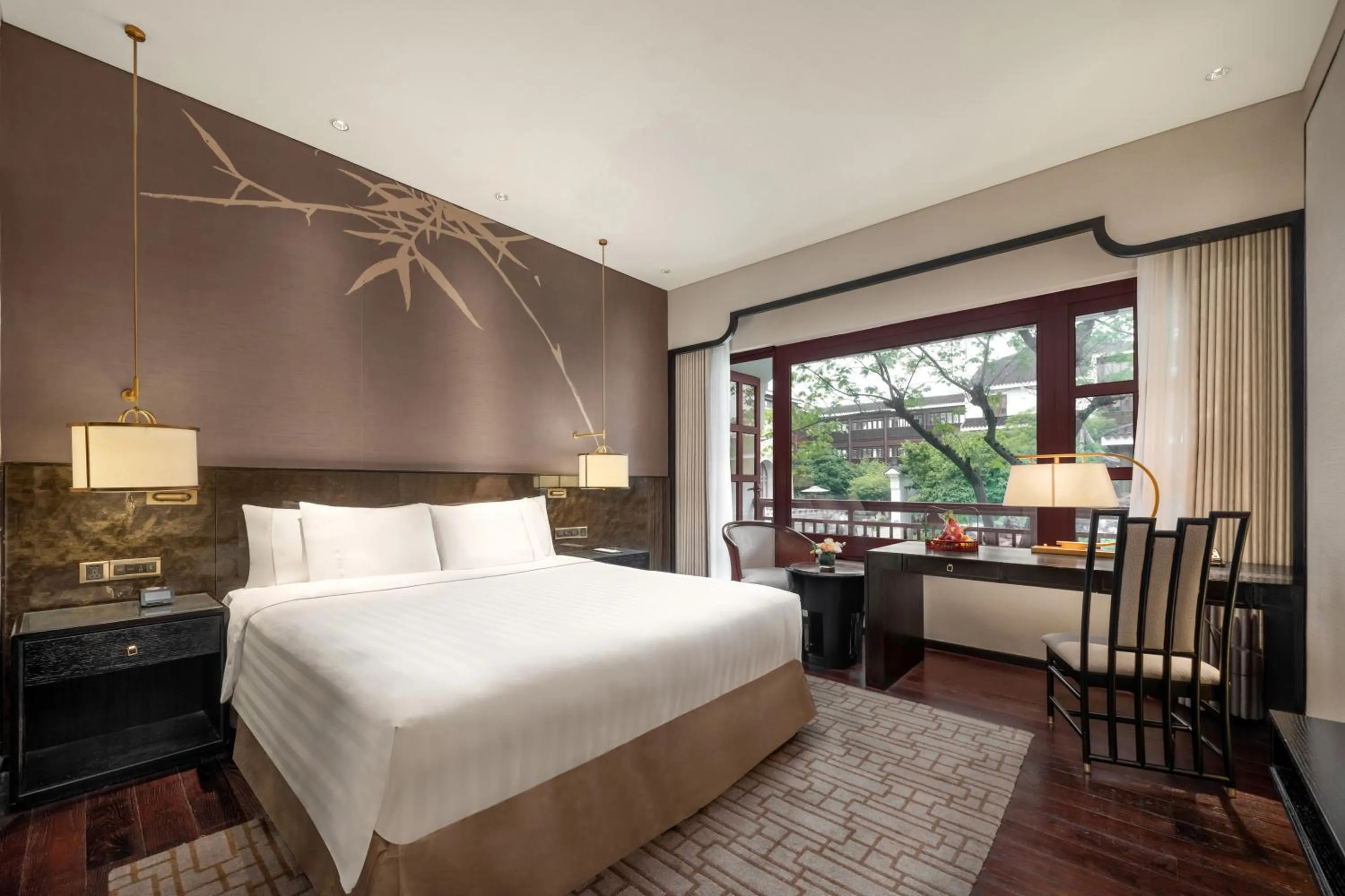 Premier Balcony King in Pan Pacific Suzhou -Including unlimited access to the 4A-level Panmen Scenic Area