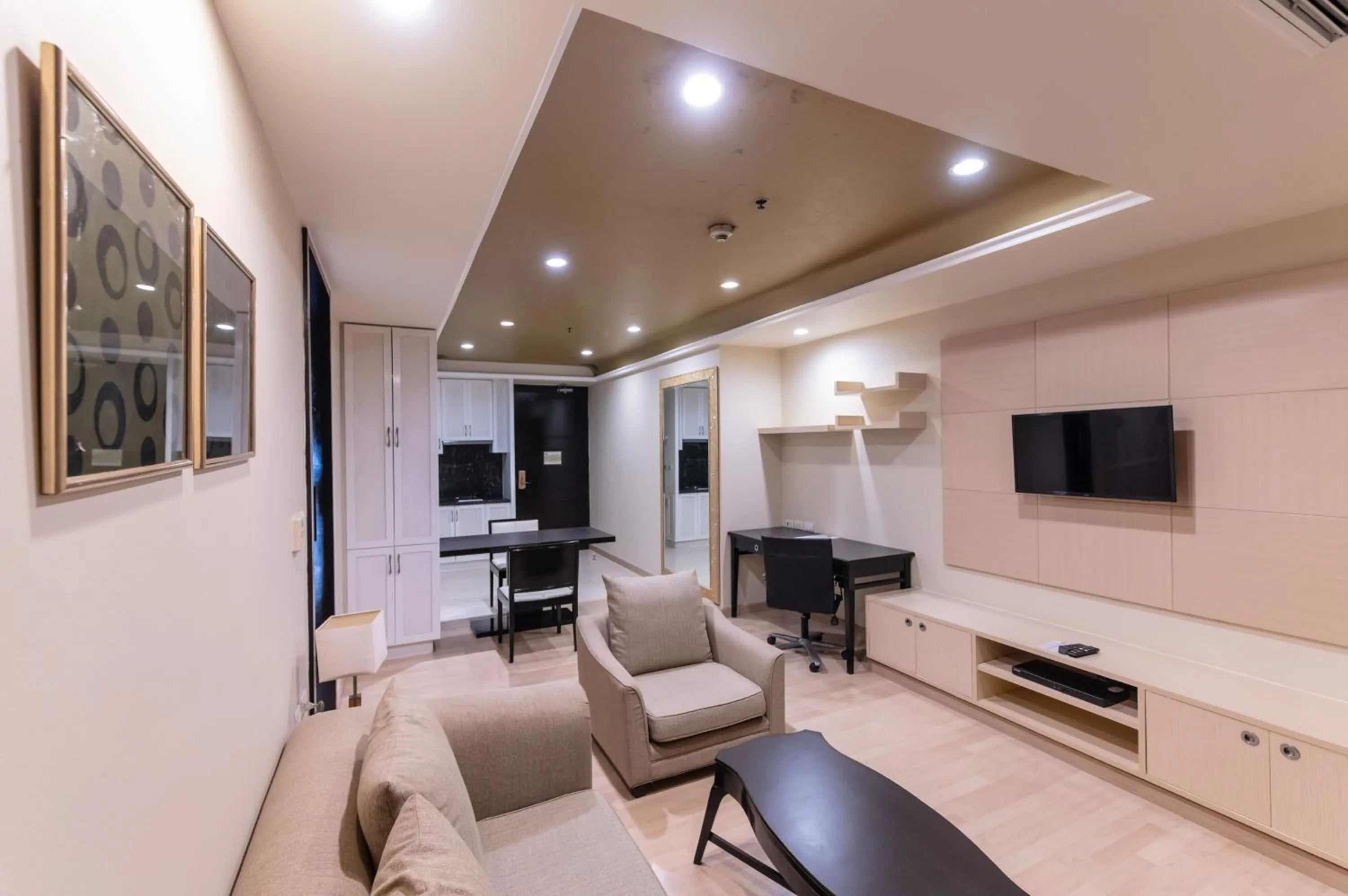 Admiral One-Bedroom Suite in Admiral Premier Bangkok