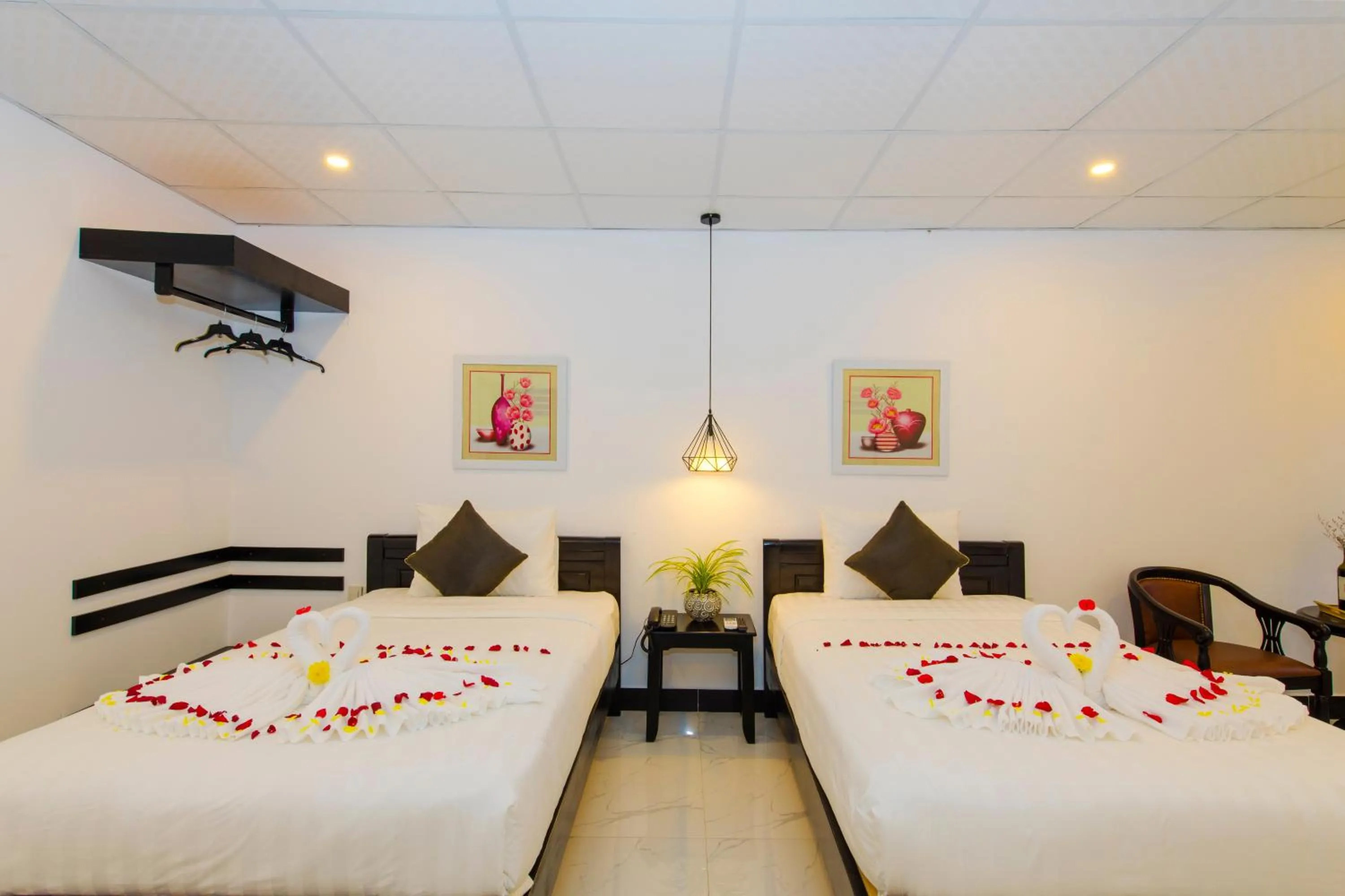 Superior Double or Twin Room with City View in Hoi An Sunny Pool Villa