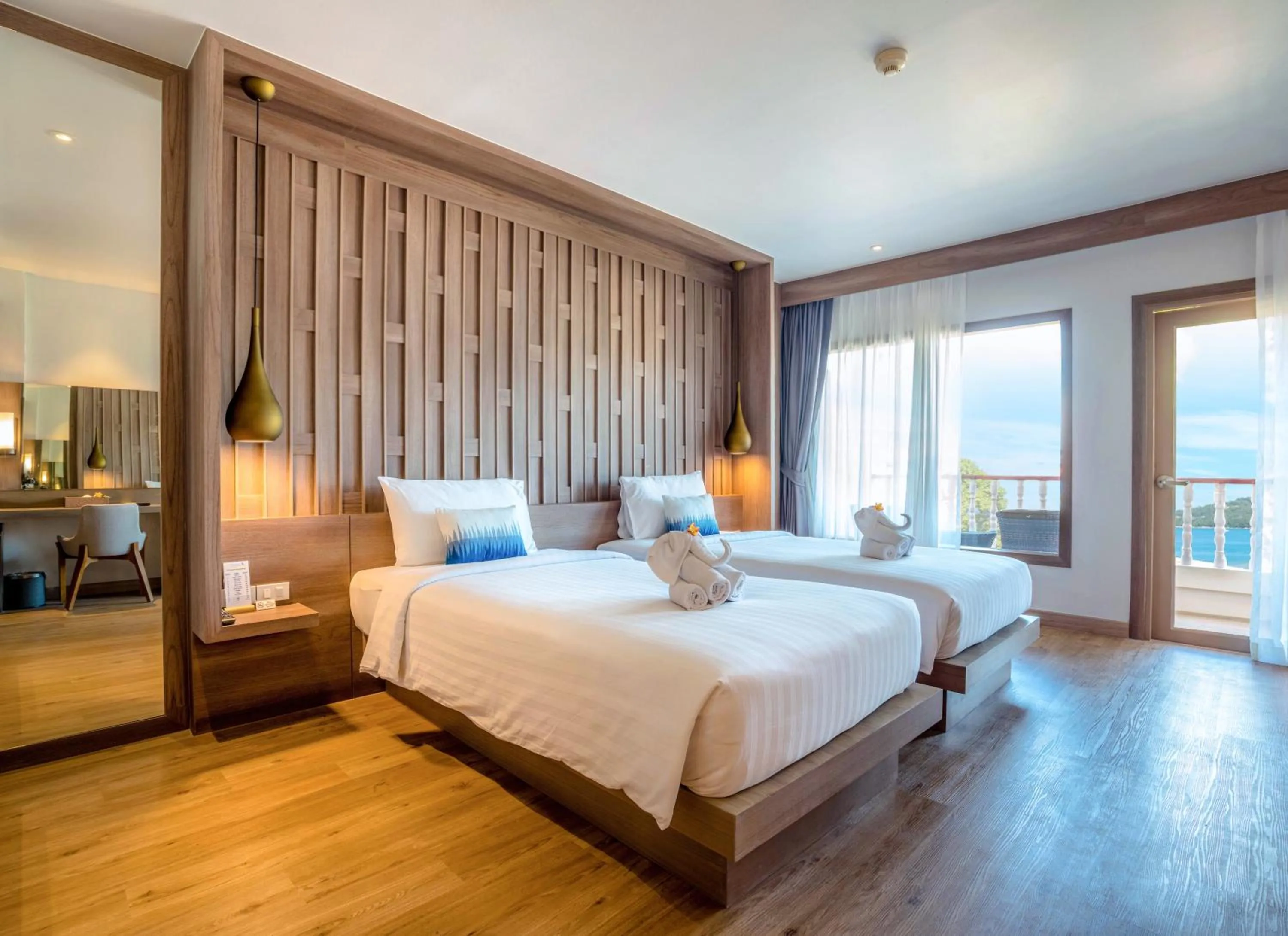 Deluxe Room with Sea View in Namaka Resort Kamala