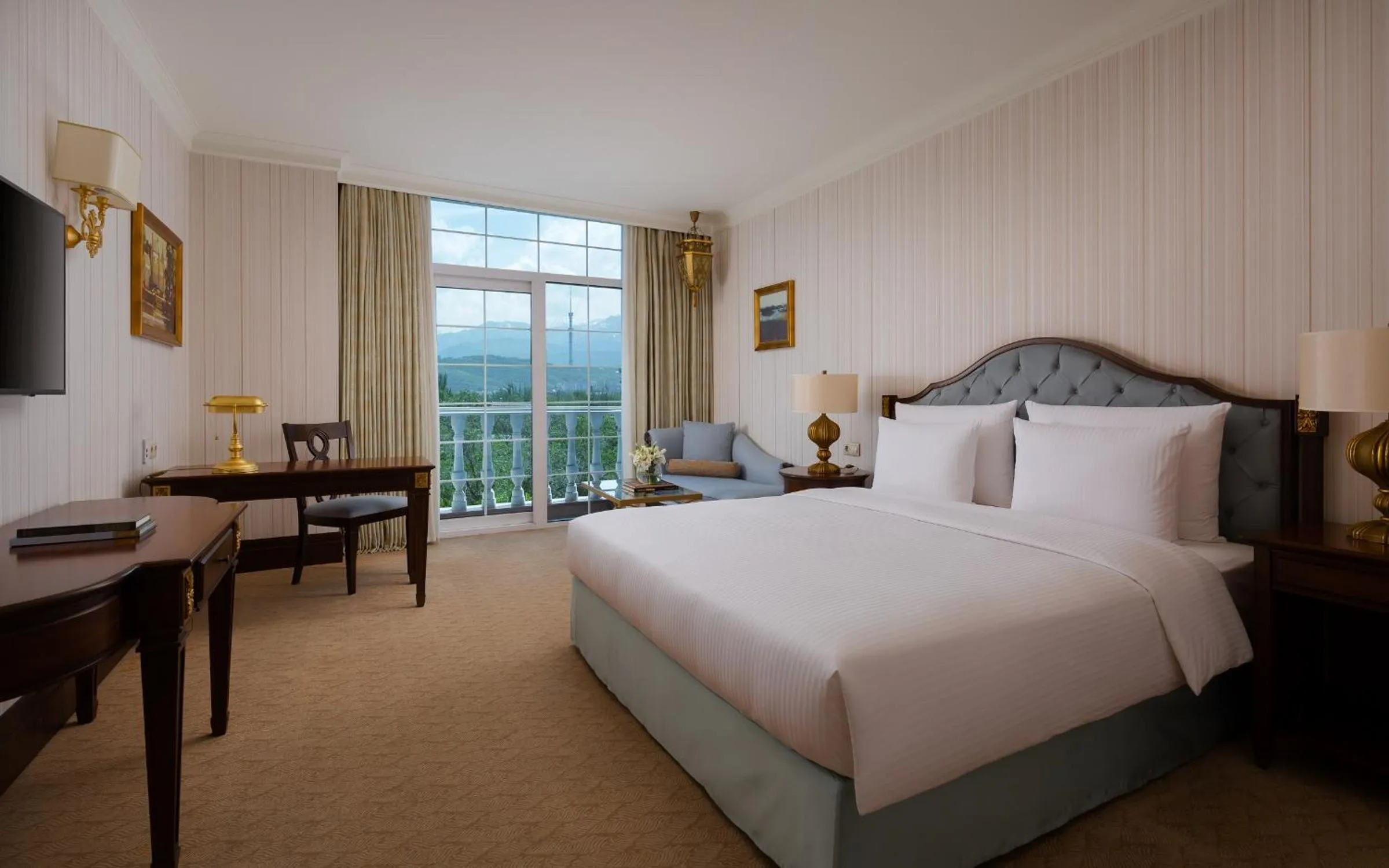 Deluxe King Room with Park View in Rixos Almaty