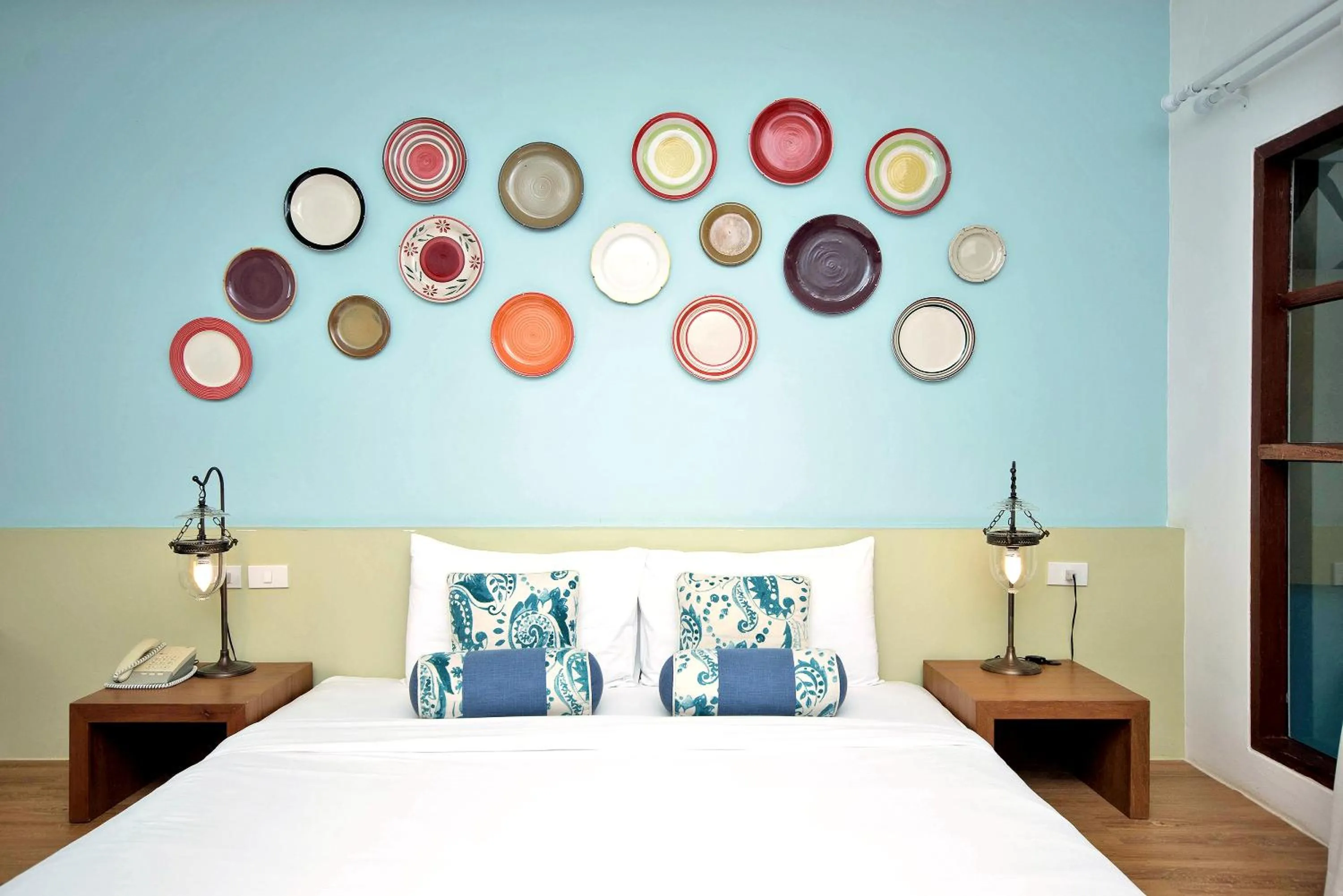 Deluxe Cottage in Aqua Beads Samed