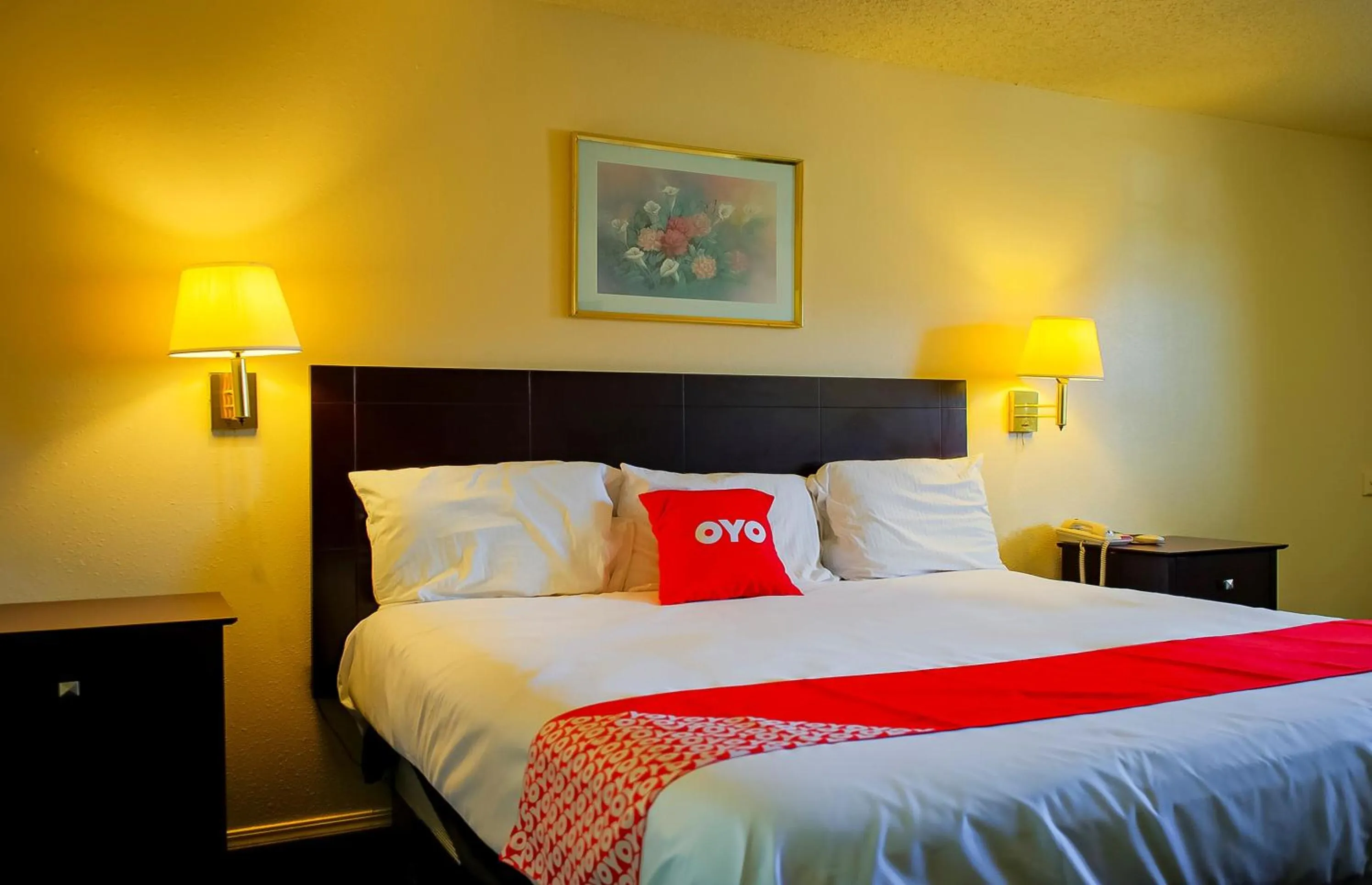 King Bed Smoking in Duncan Inn by OYO, OK - Hwy 81 Near Chisholm Casino