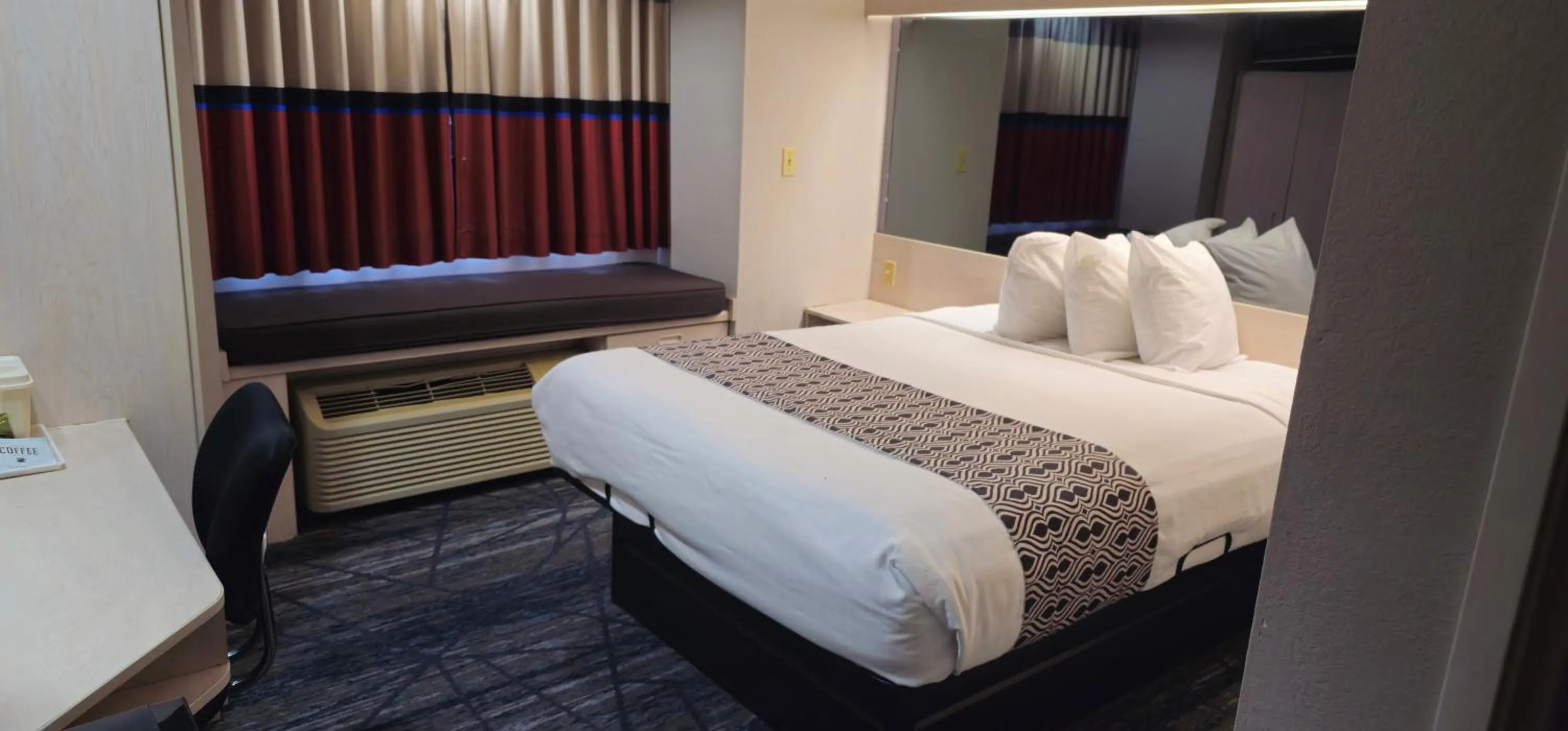 Queen Room - Disability Access - Non-Smoking in Microtel Inn & Suites Claremore Route 66