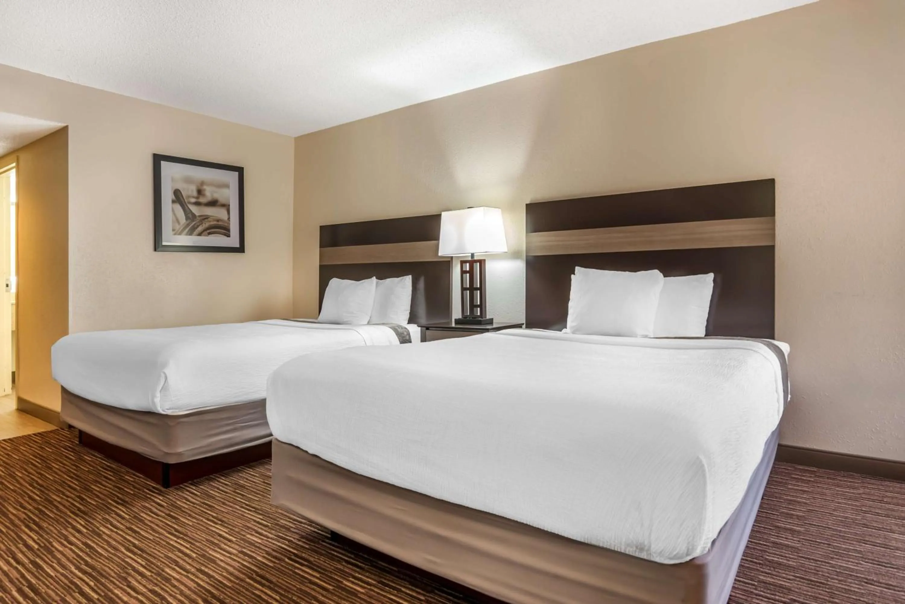 Queen Room with Two Queen Beds and Patio - Non-Smoking in Best Western Oak Manor