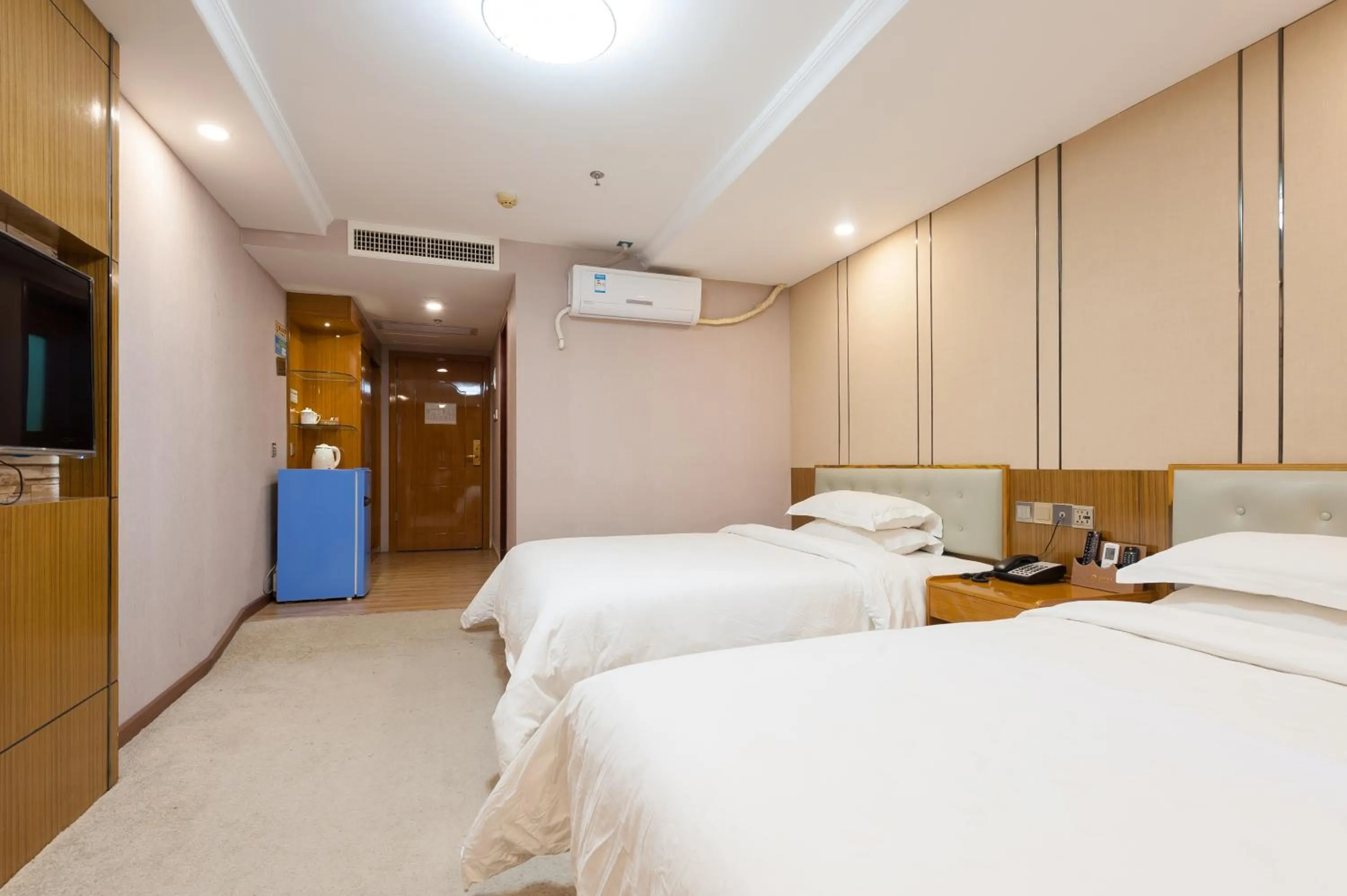 Standard Double Room in Guangzhou Compass Hotel