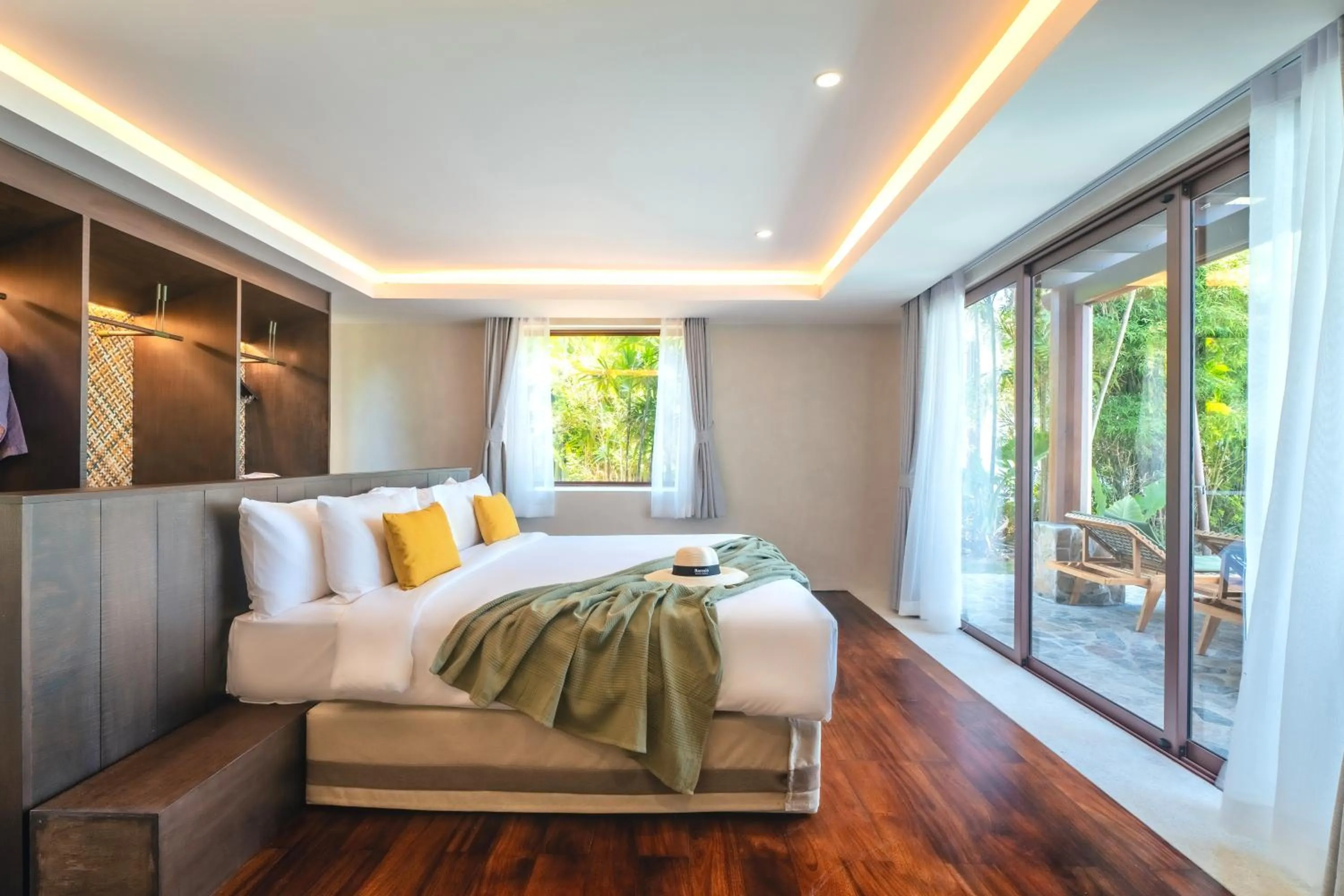 LUX 4-Bedroom Grand Beachfront Pool Villa with Unlimited Free 24-Hour Water Shuttle Service in Barcelo Coconut Island, Phuket