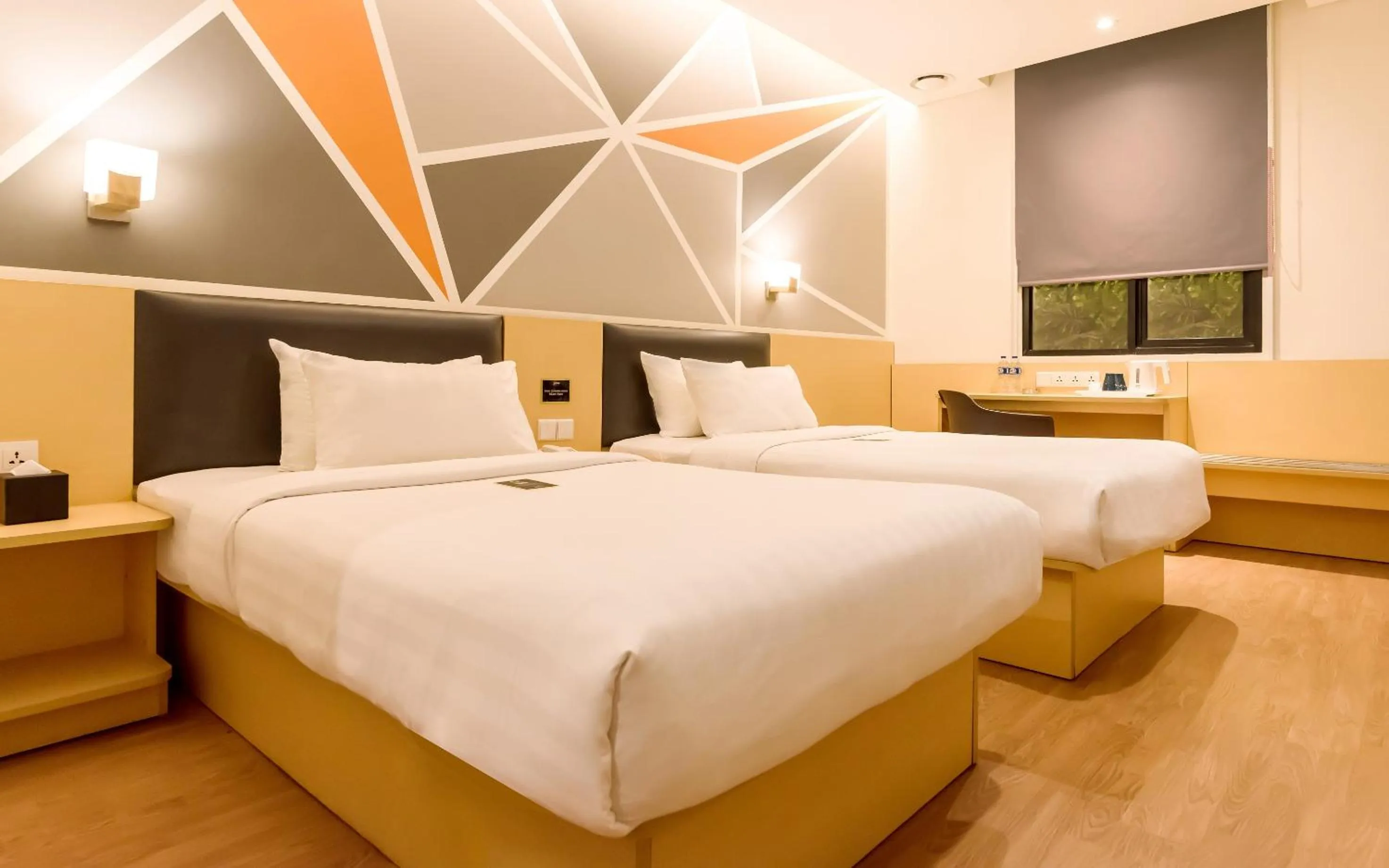 Superior Twin Room in Juno Jatinegara Jakarta
