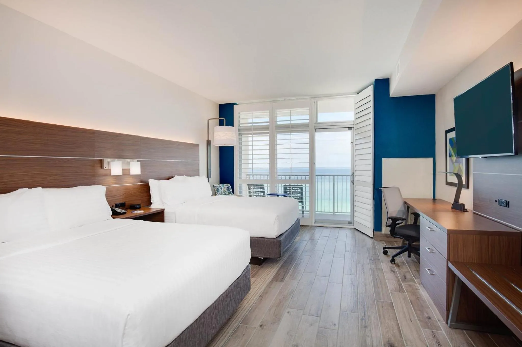 Standard Queen Room with Oceanfront in Holiday Inn Express & Suites Panama City Beach - Beachfront by IHG