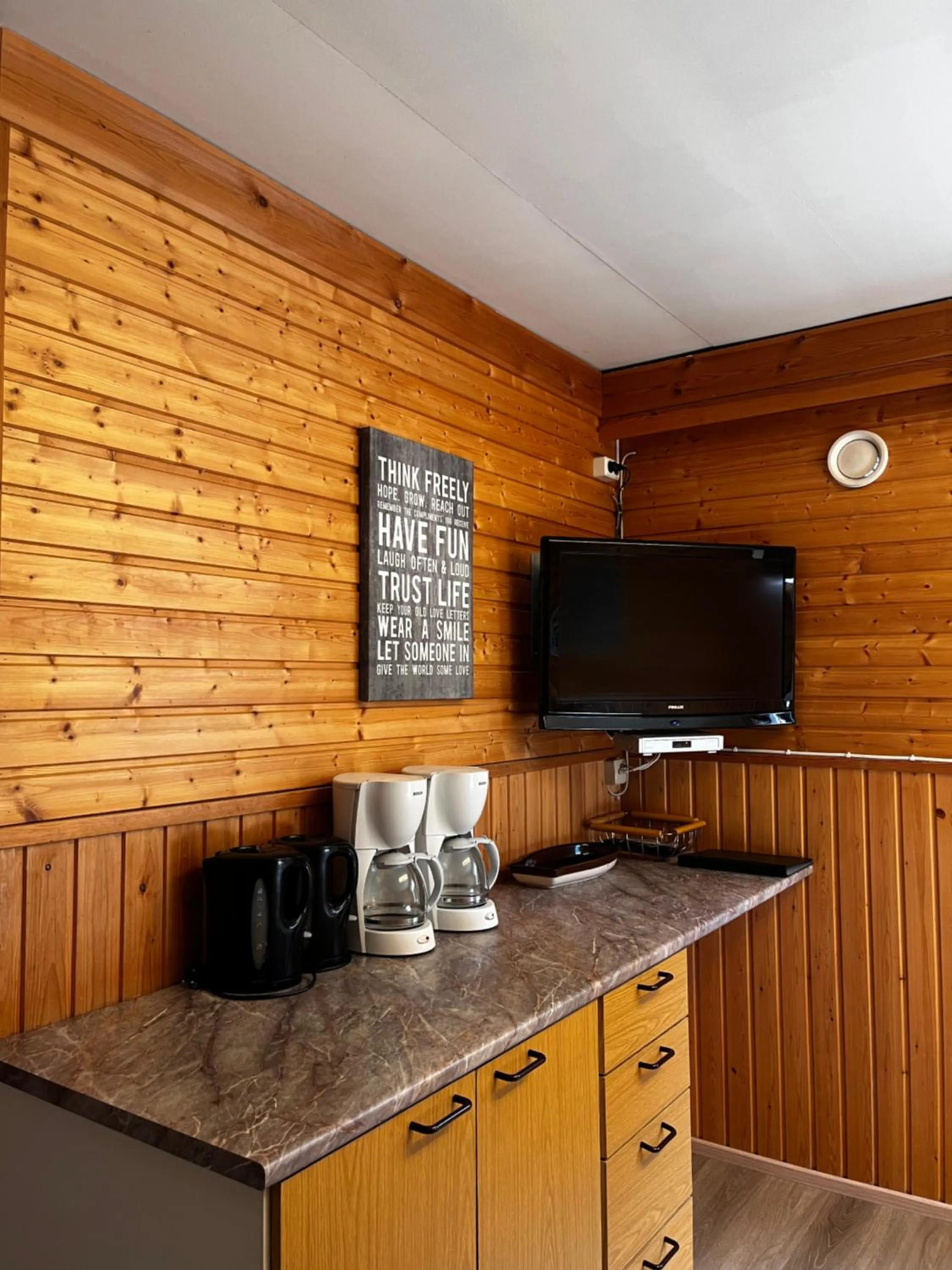 Triple Room with Shared Bathroom in Motelli Rovaniemi