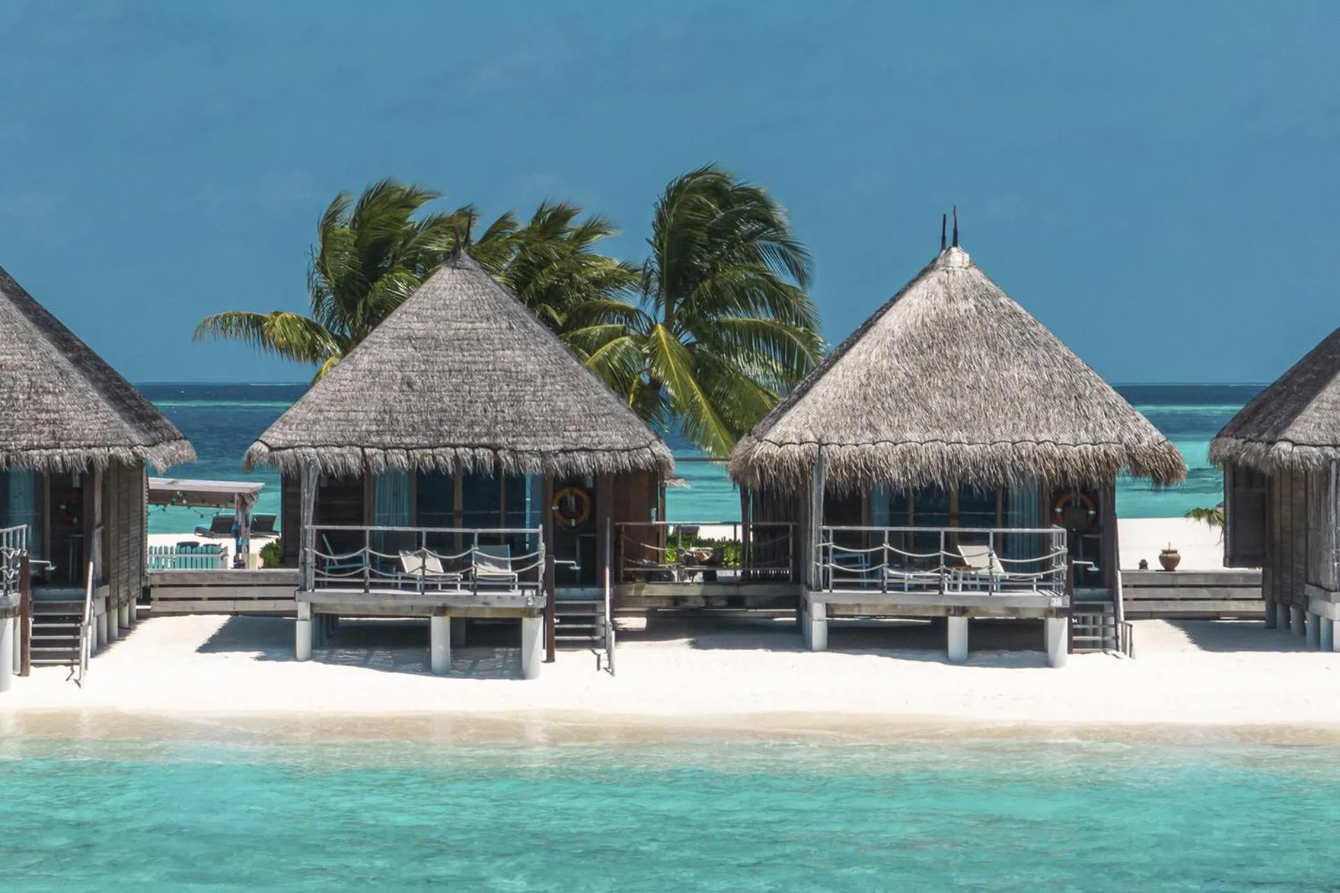 Sand Villa - single occupancy - All Inclusive in Constance Moofushi Maldives - All Inclusive