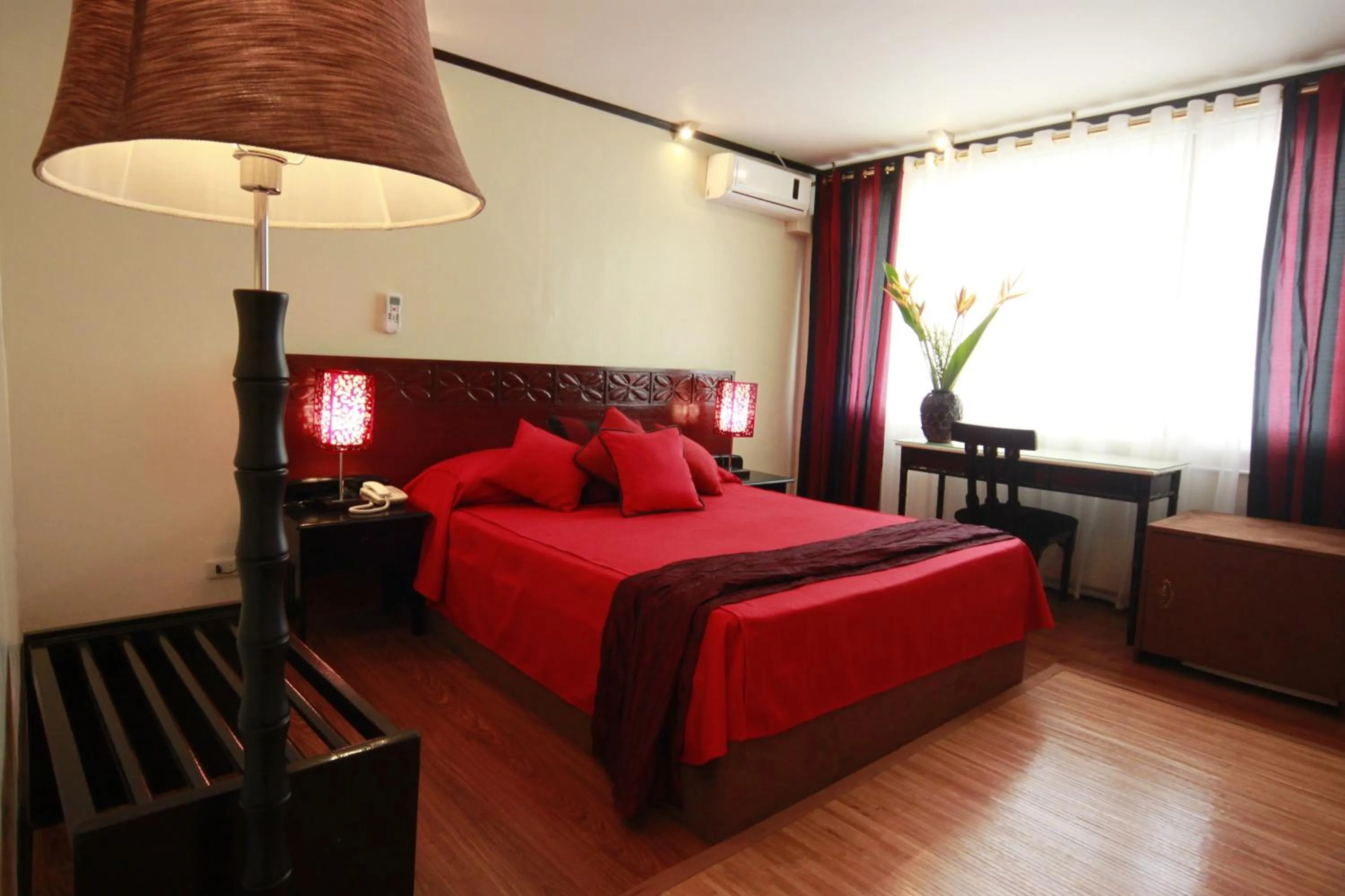 Deluxe Double or Twin Room in Manila Manor Hotel