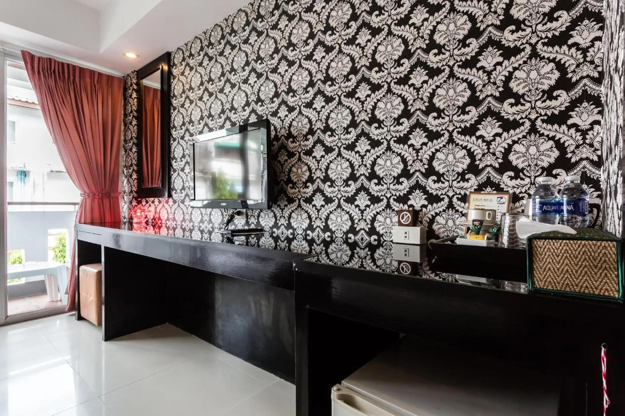 Superior Twin Room in 7Q Patong Beach Hotel