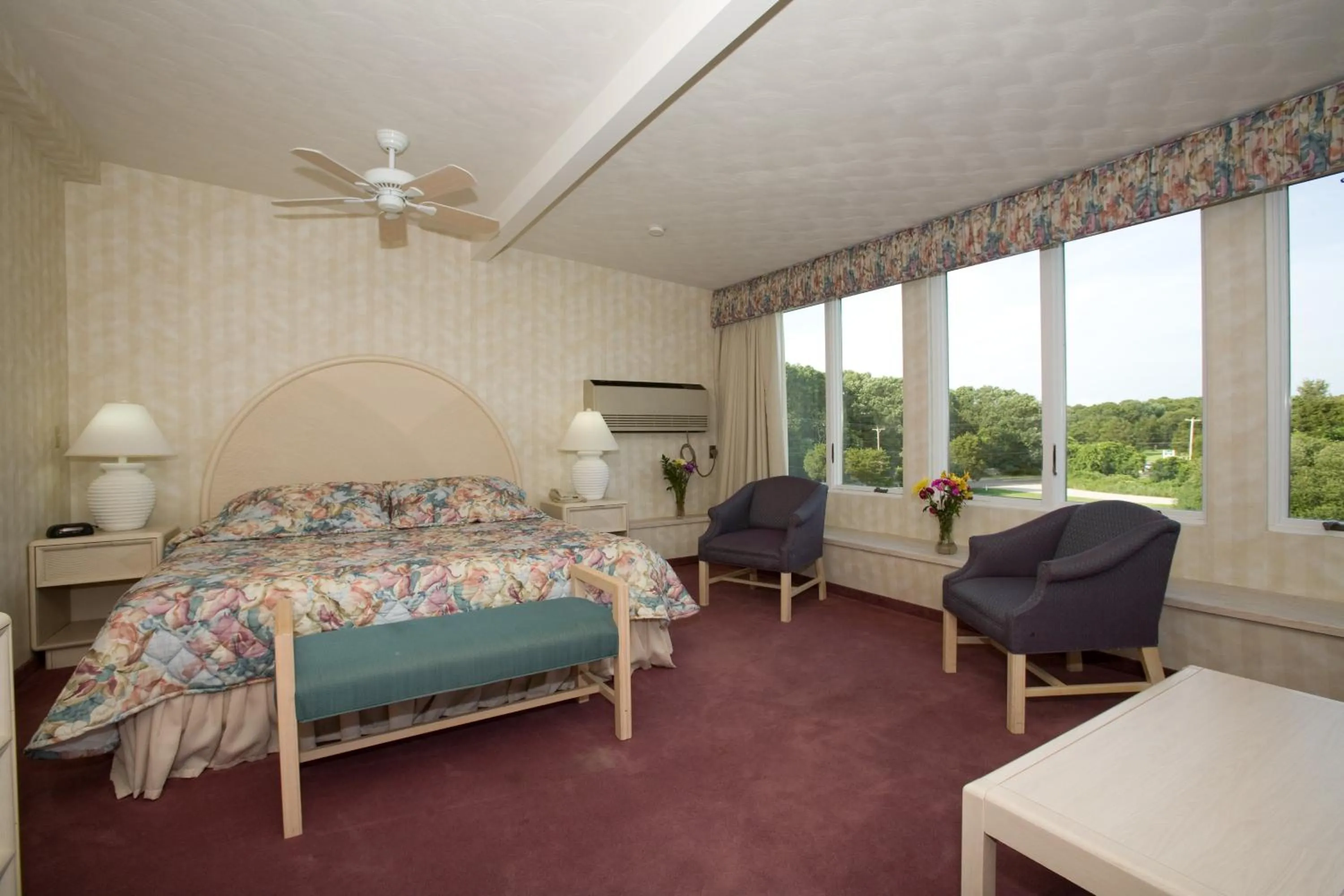 Junior Suite in Winnapaug Inn