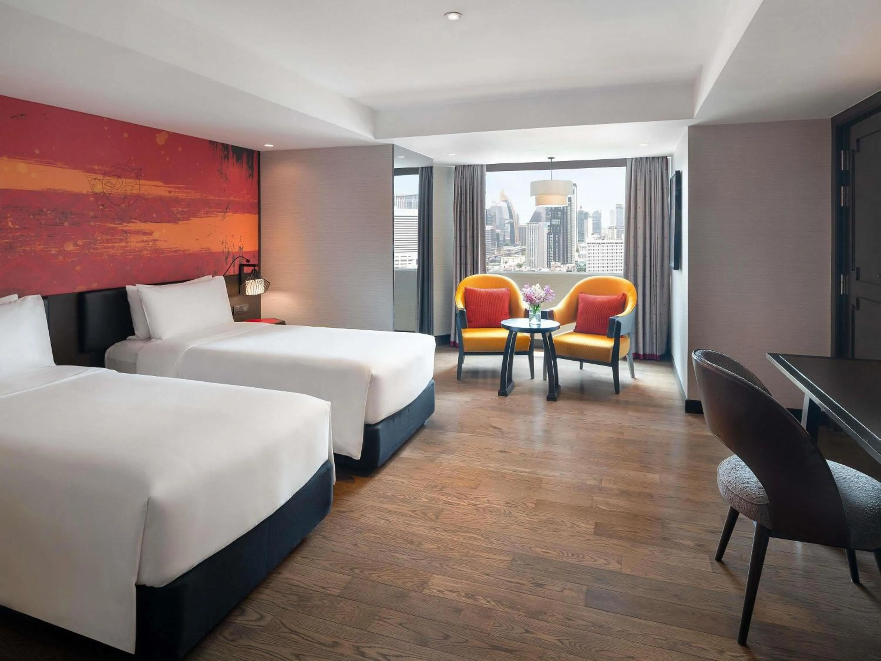 Deluxe Twin Room in Mercure Bangkok Sukhumvit 11