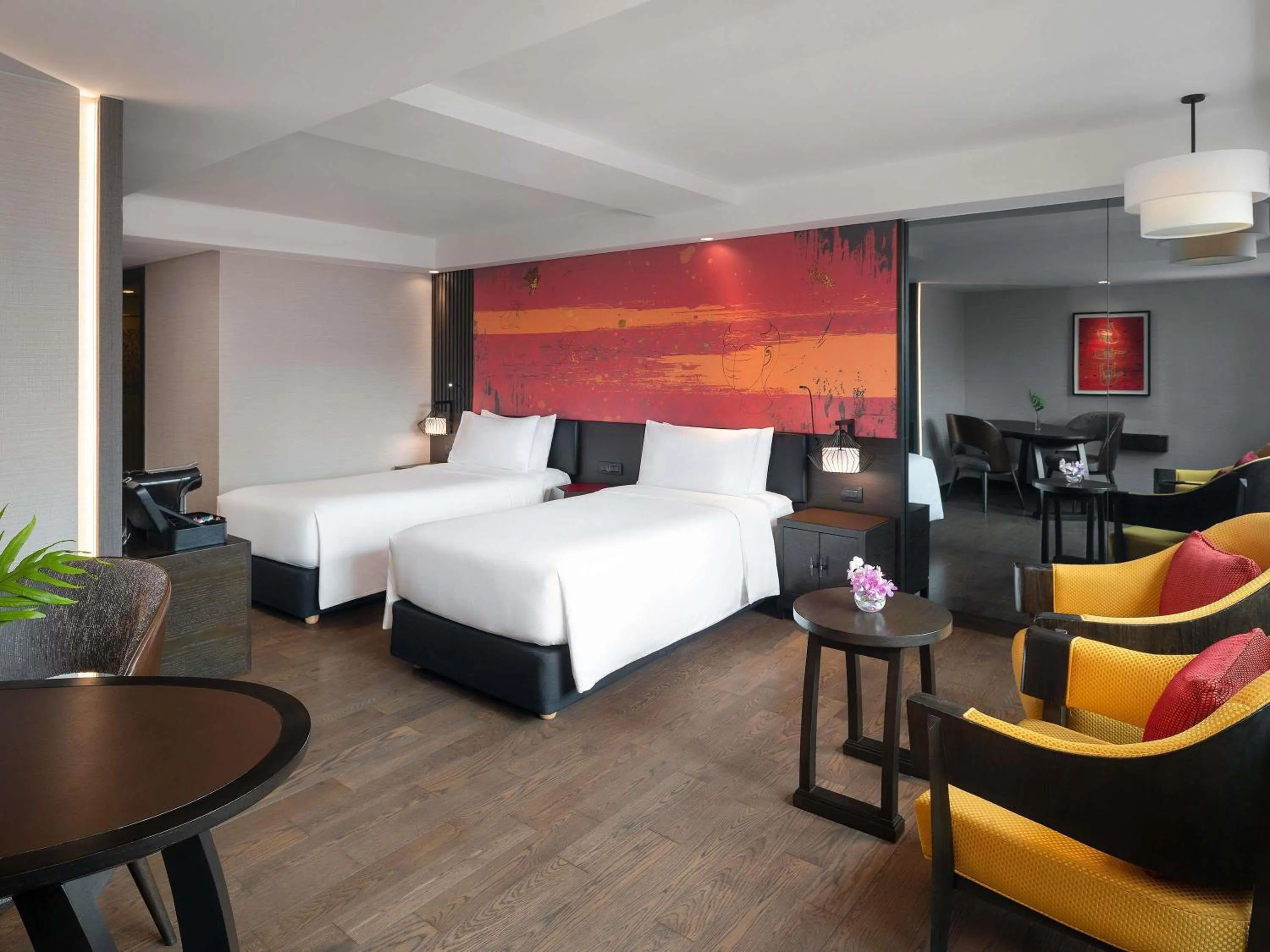 Privilege Twin Room with Lounge Access in Mercure Bangkok Sukhumvit 11