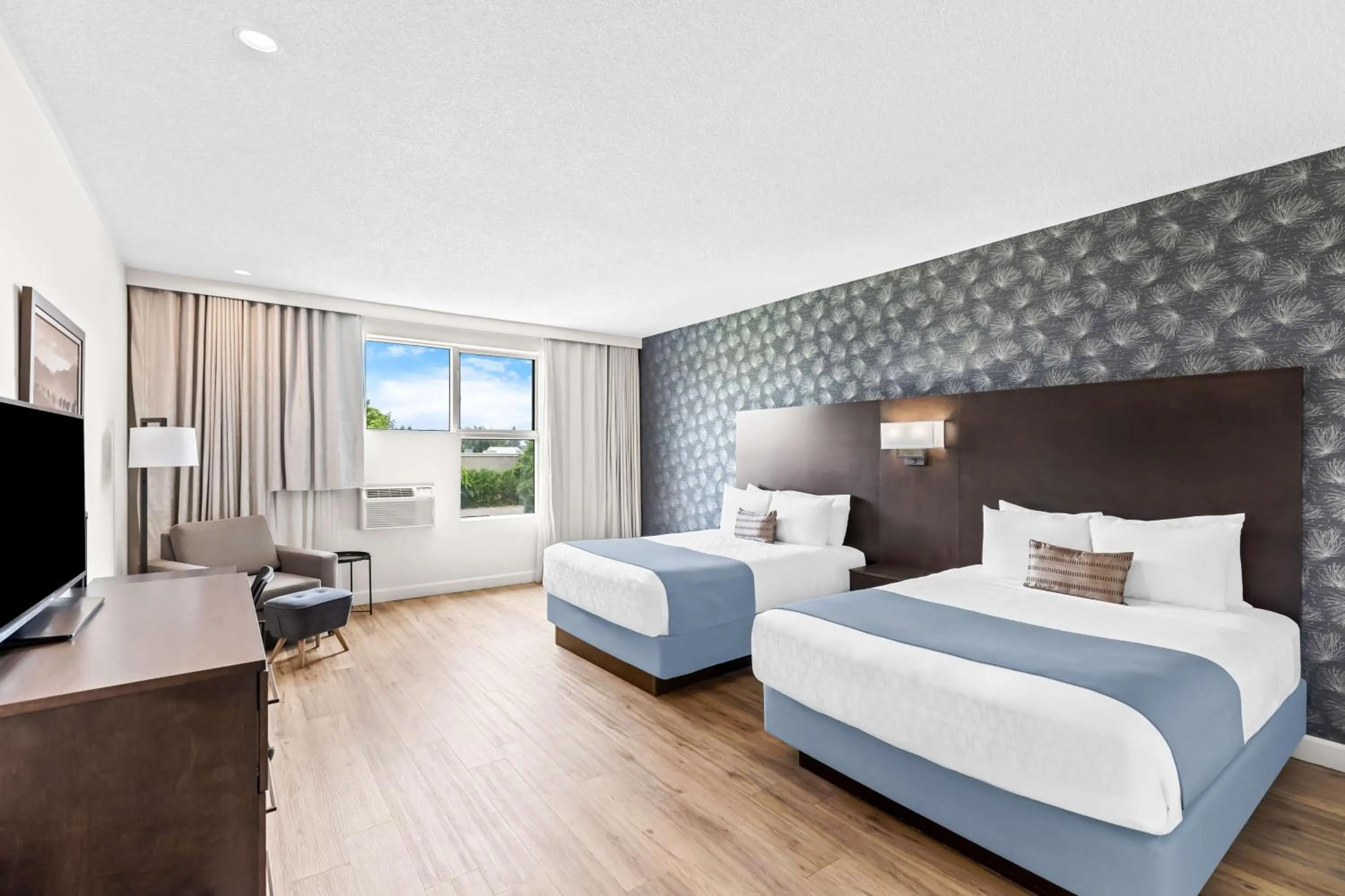 Queen Room with Two Queen Beds - Non-Smoking in Best Western Plus Montreal East