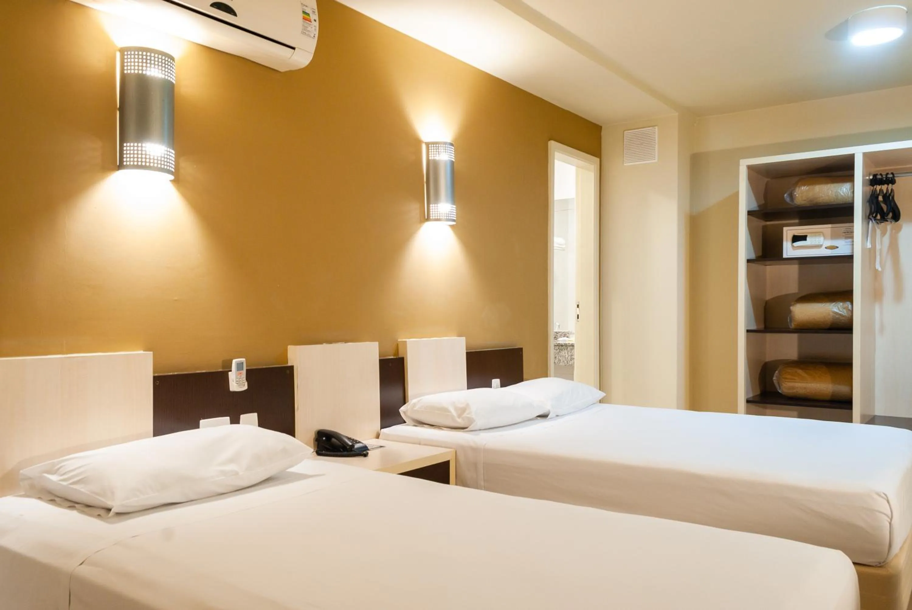 Classic Family Room in Master Curitiba Hotel - 1,6 km do Estádio Couto Pereira - Show