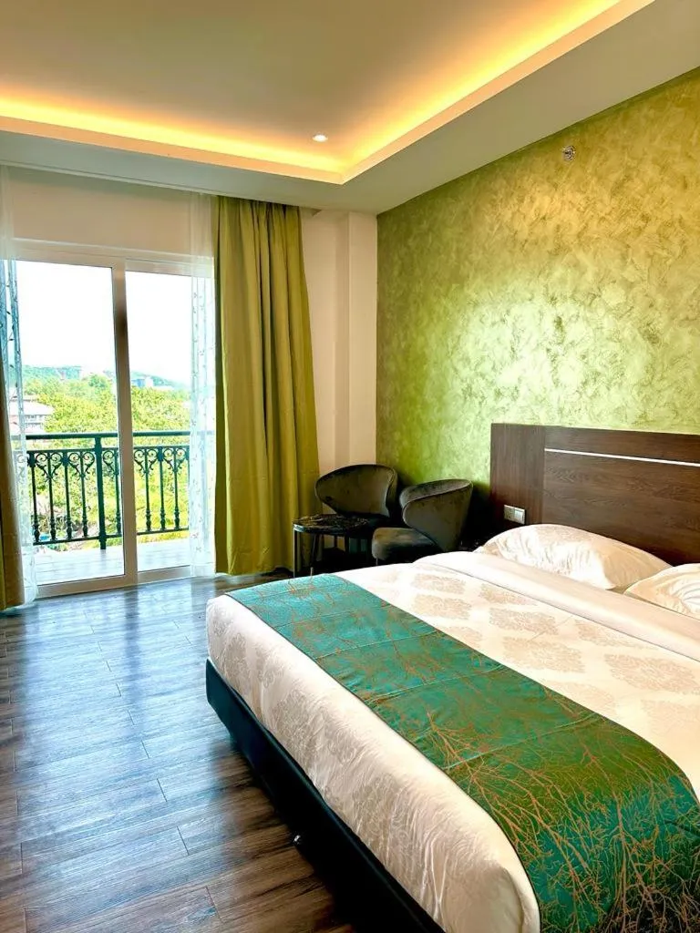 Deluxe Premier Queen Bed  in Malibest Resort