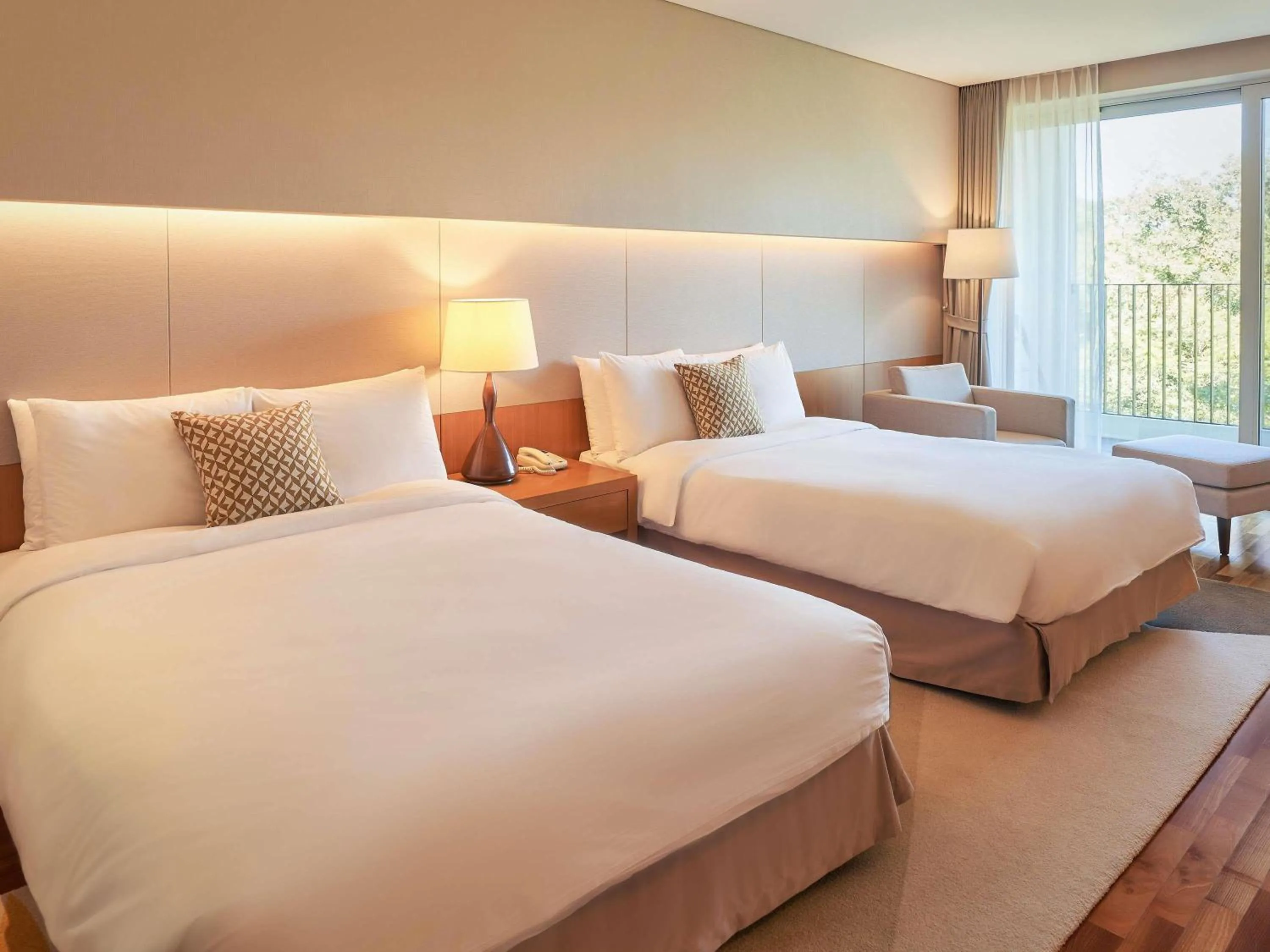 Deluxe Room With Pool Access in Mercure Ambassador Jeju