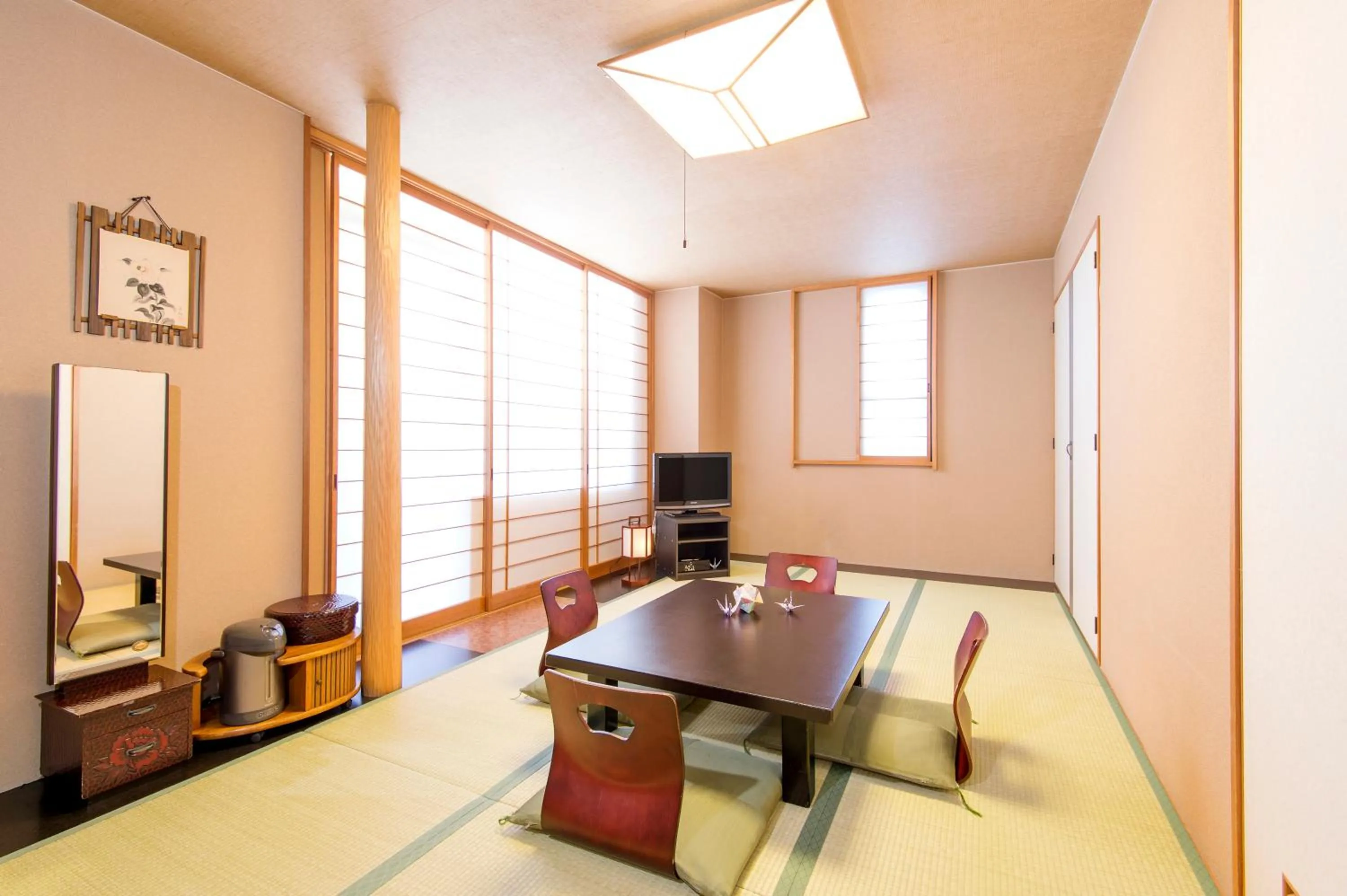 Japanese-Style Room with Shared Bathroom in Hakuba Mominoki Hotel