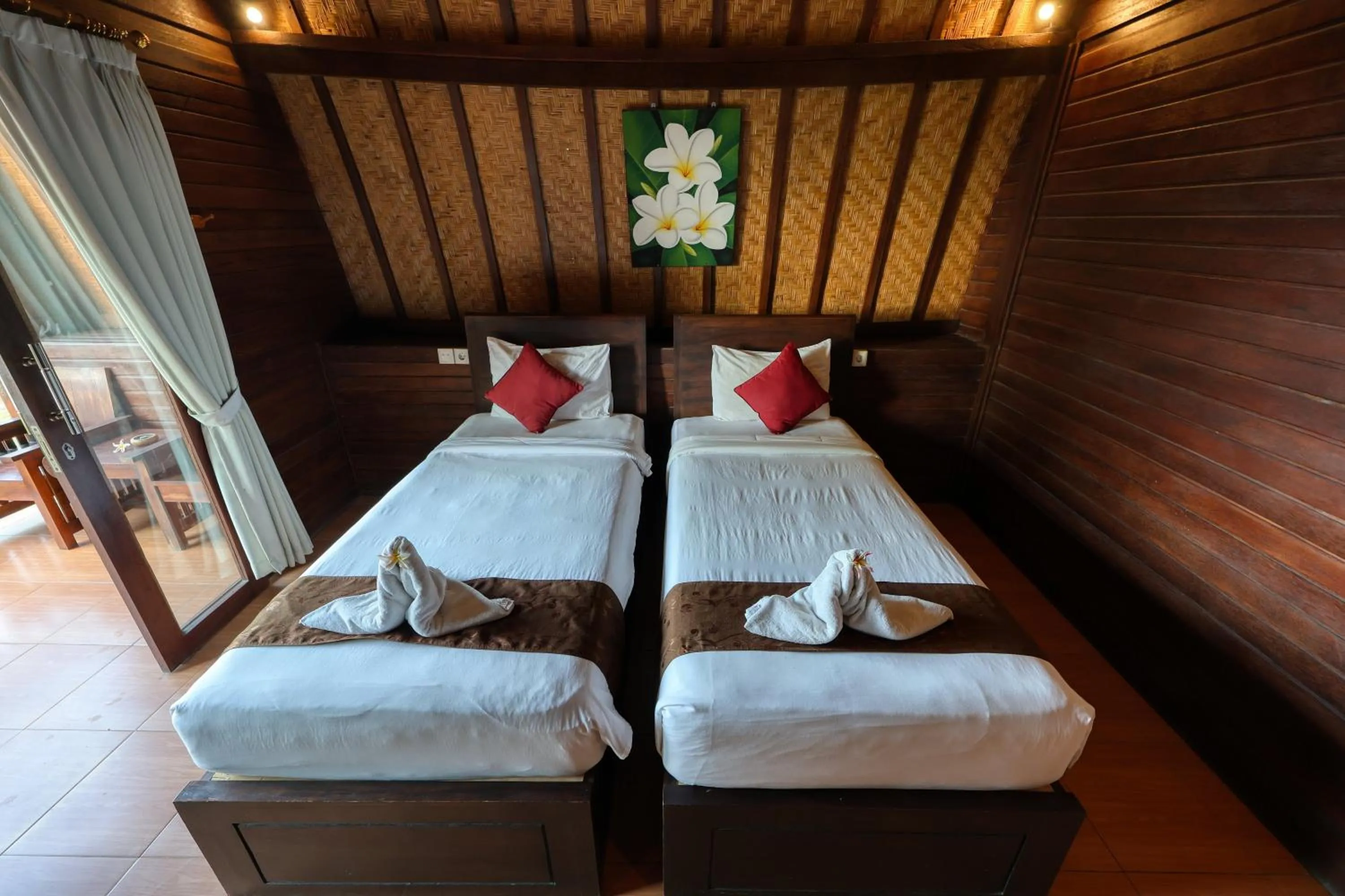 Twin Bungalow Sea View in Bataran Garden Cottage