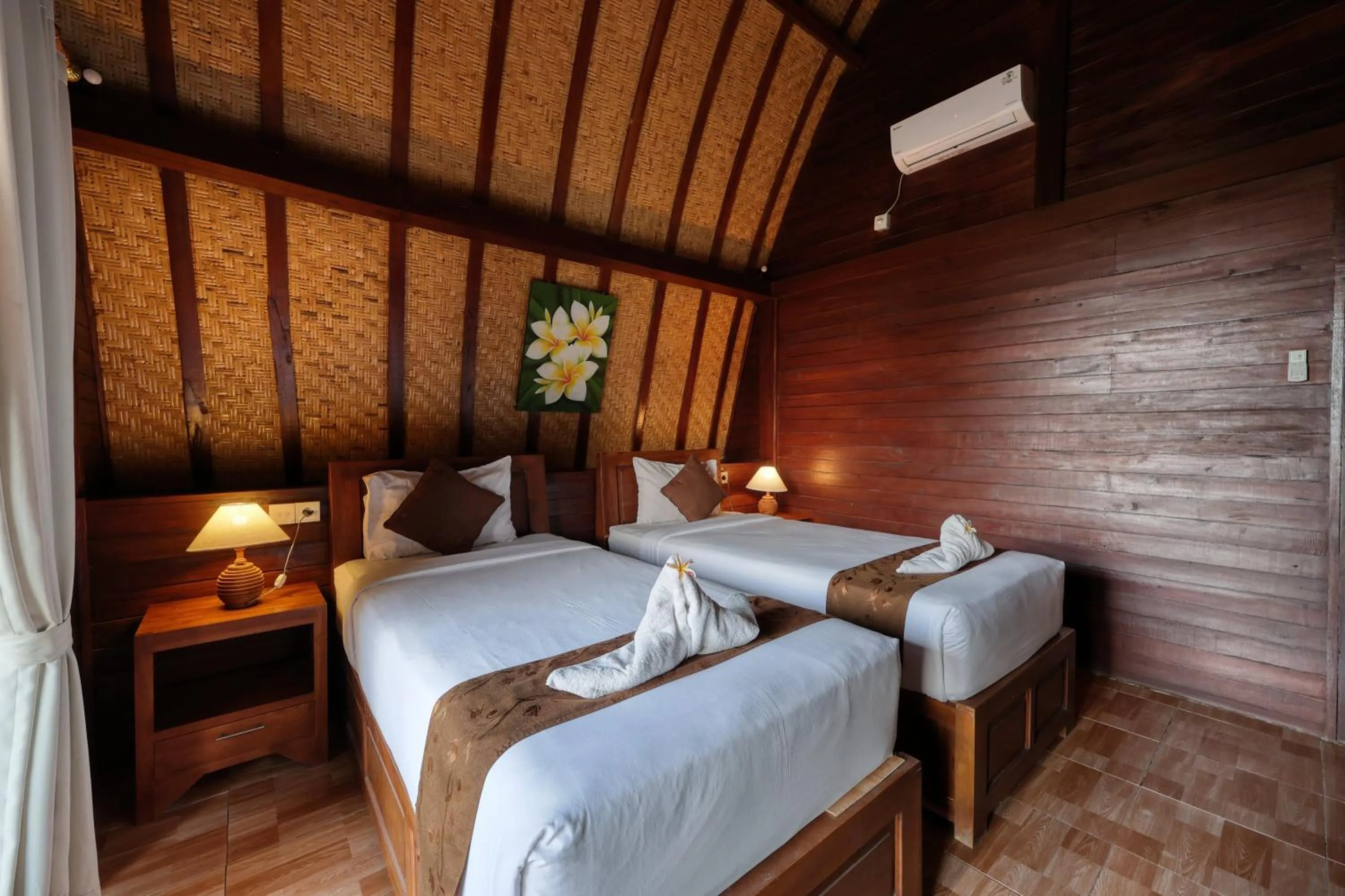 Twin Bungalow Garden View in Bataran Garden Cottage