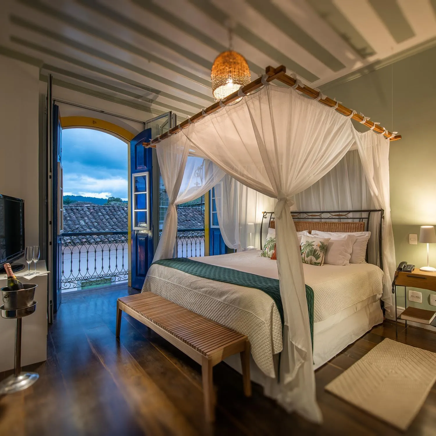 Suíte Master  in Sandi Hotel