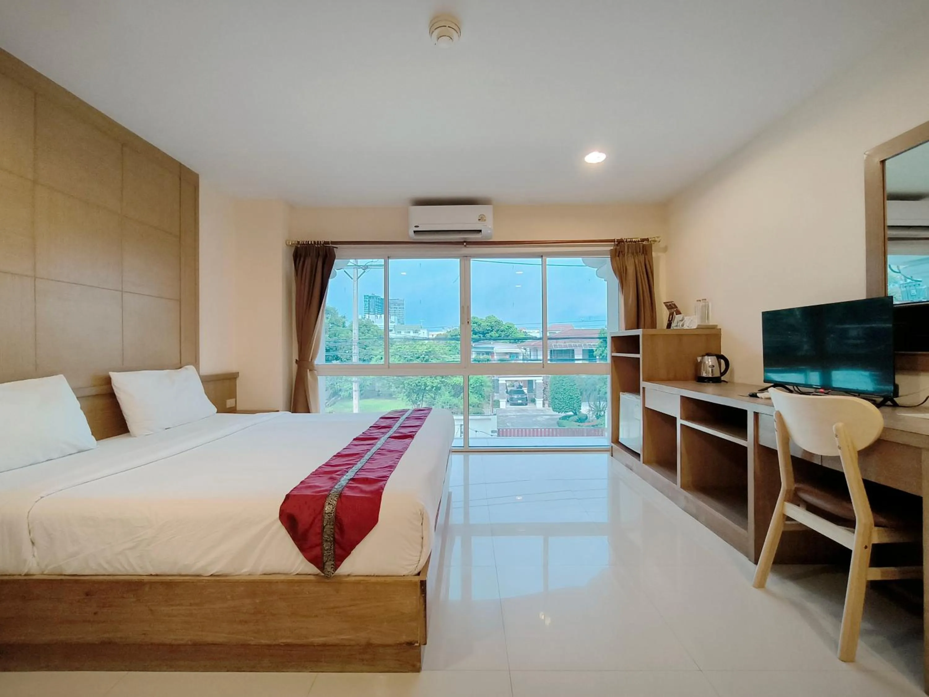 Standard Double Room in Metro Point Bangkok