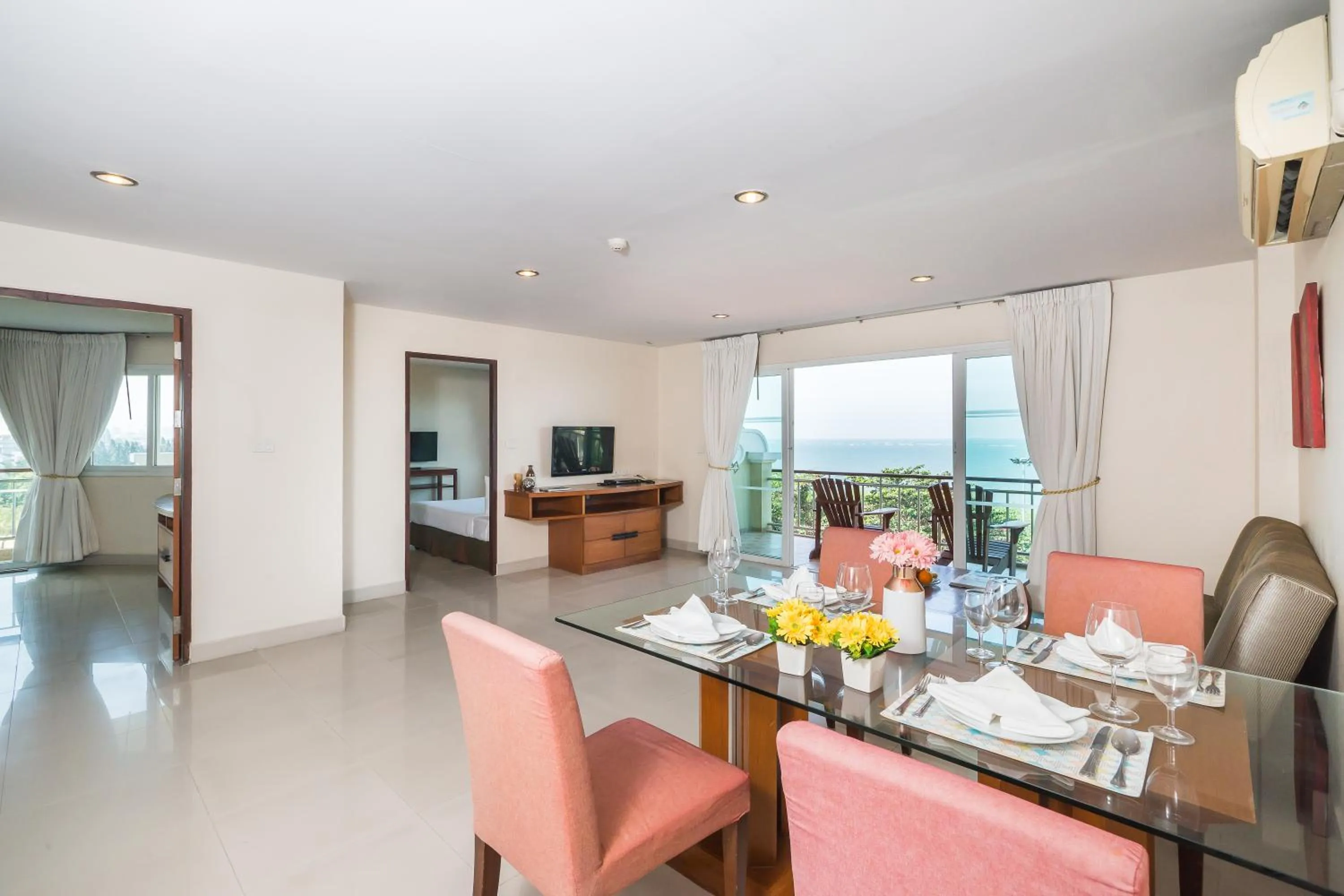 Cabana Suite with Sea View - No Pets in Bella Villa Cabana