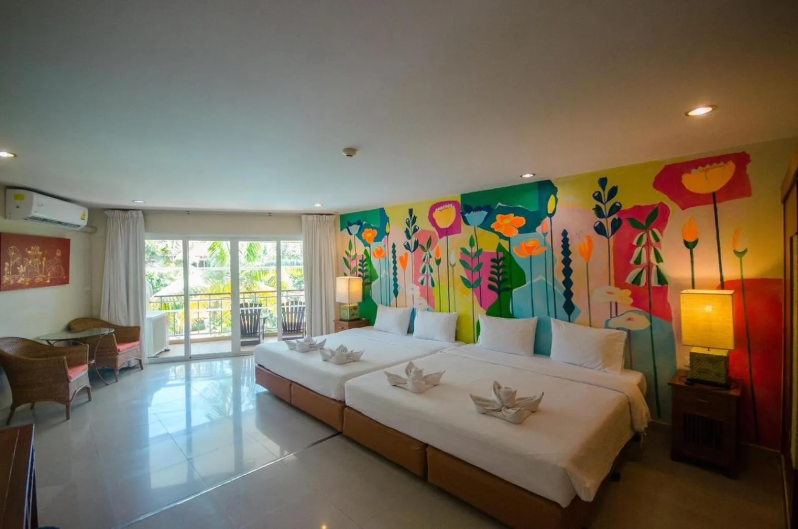 Deluxe Pool View Twin King - No Pet in Bella Villa Cabana