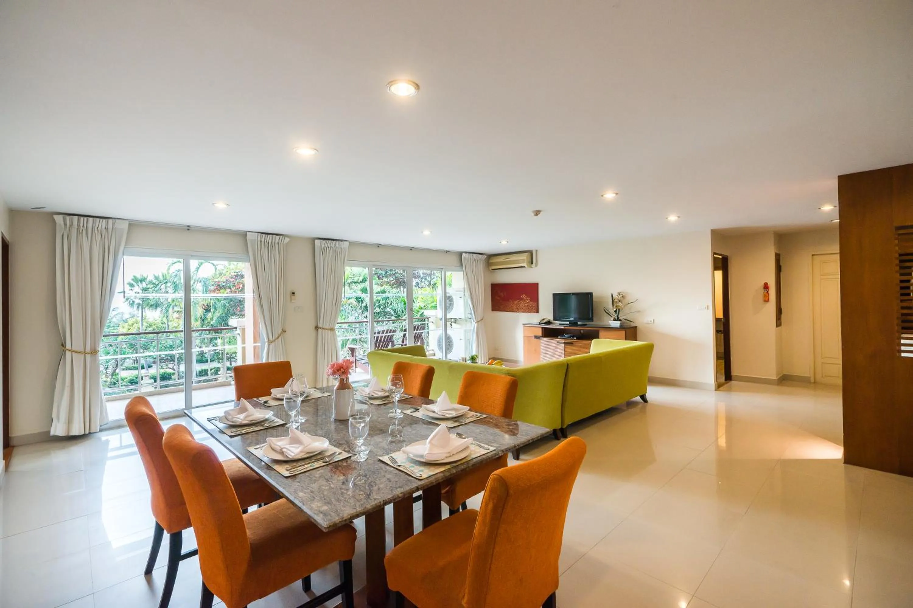 Presidential Suite - Pets Friendly in Bella Villa Cabana