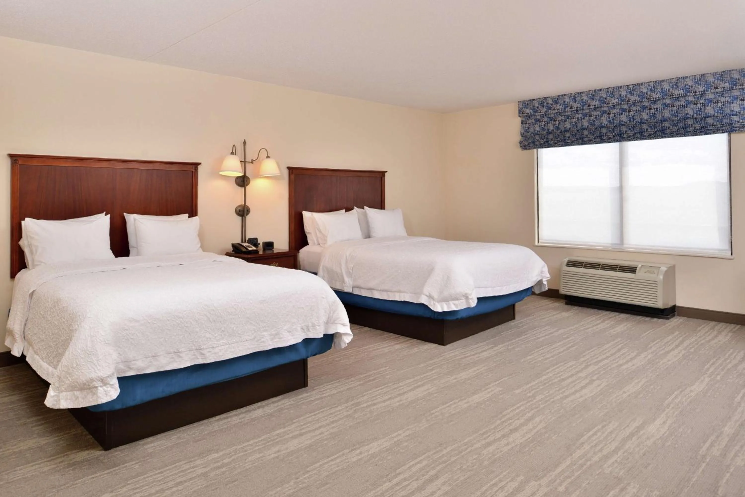 Large Queen Room with Two Queen Beds in Hampton Inn Harrisonburg South