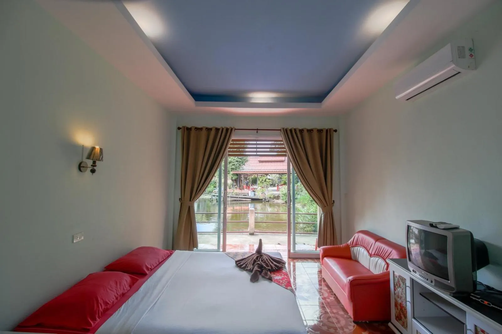 Double Room with Balcony in Best House Resort