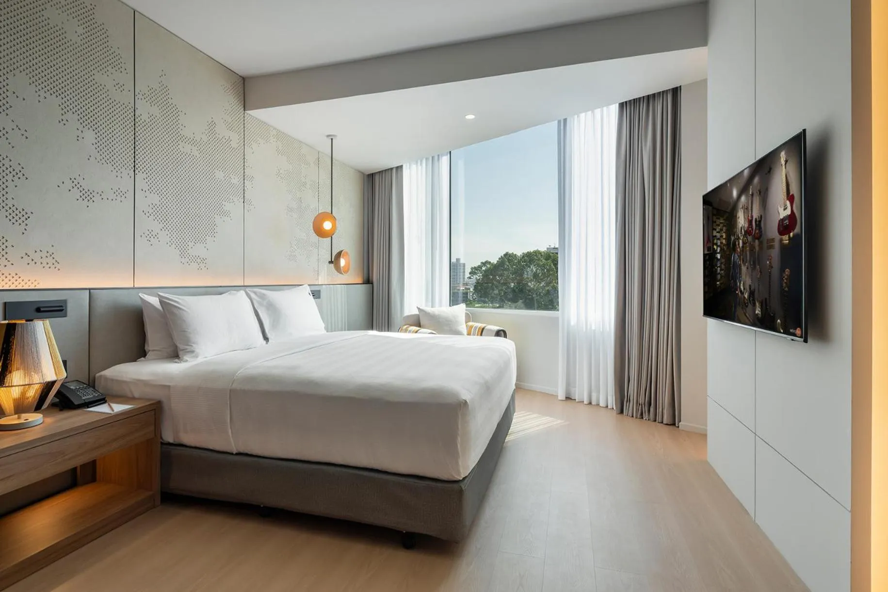Silver Suite Family with City View - Newly Renovated in Hard Rock Hotel Pattaya