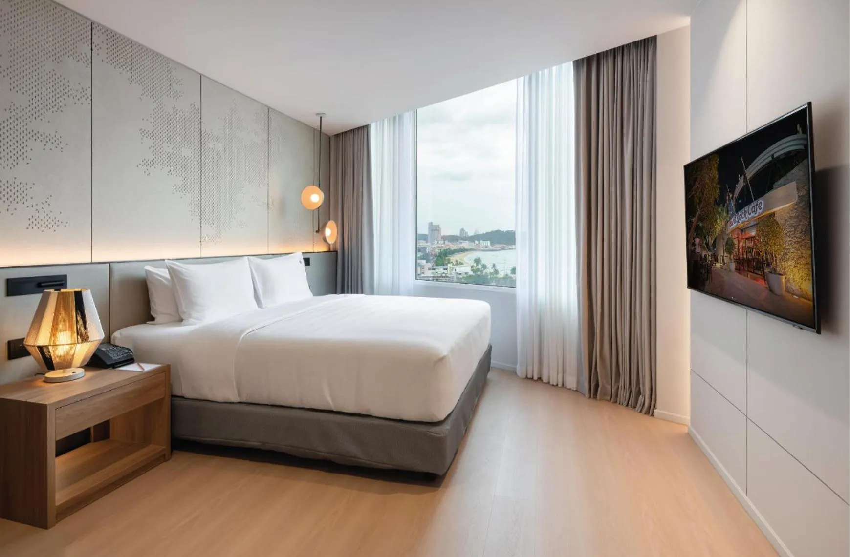 Gold Suite - Newly Renovated in Hard Rock Hotel Pattaya