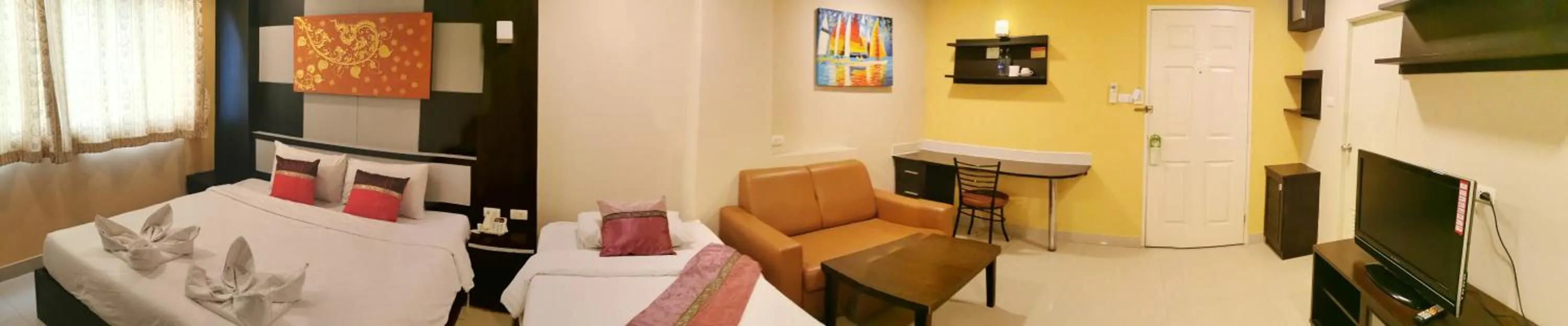 Deluxe Double Room with Round Trip Airport Transfer in Regent Suvarnabhumi Hotel