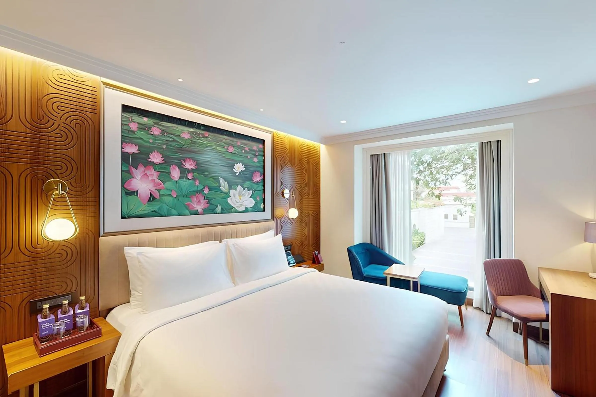 Premium Room King with Airport Transfers - single occupancy in Radisson Blu Hotel & Suites GRT Chennai