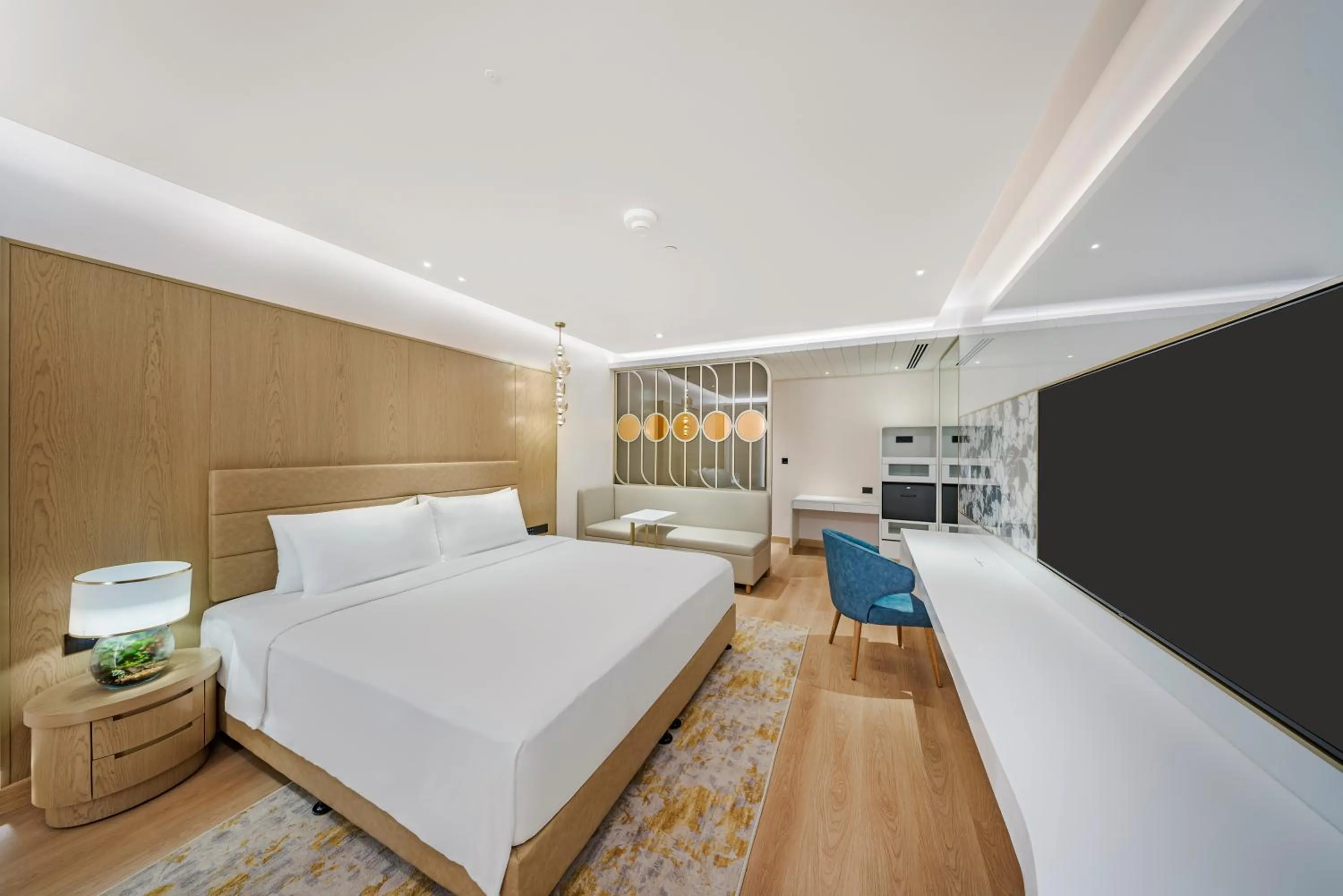 Junior Suite with Airport Transfers and Club Lounge access - single occupancy in Radisson Blu Hotel & Suites GRT Chennai