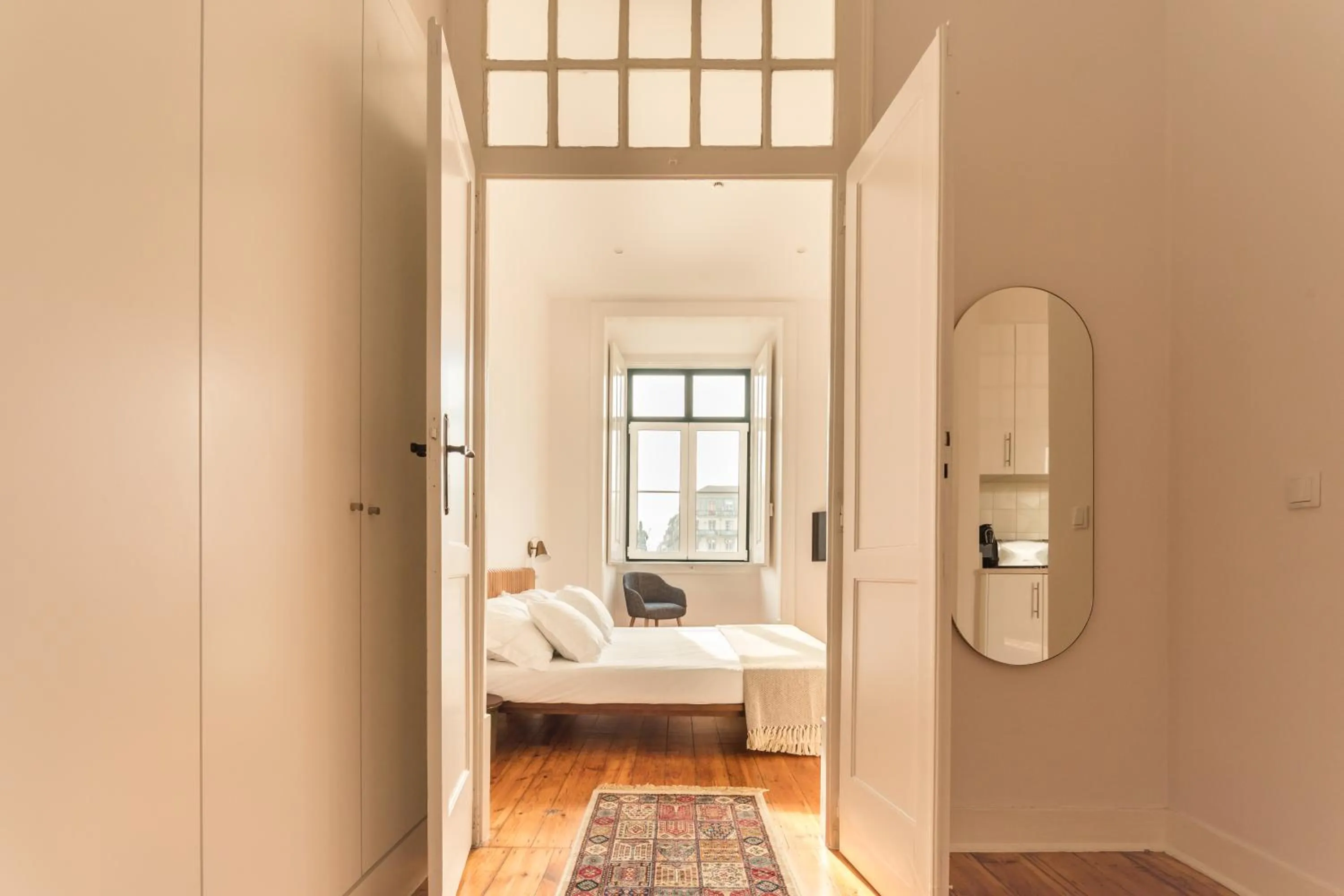 One-Bedroom Apartment with City View in The Visionaire Apartments