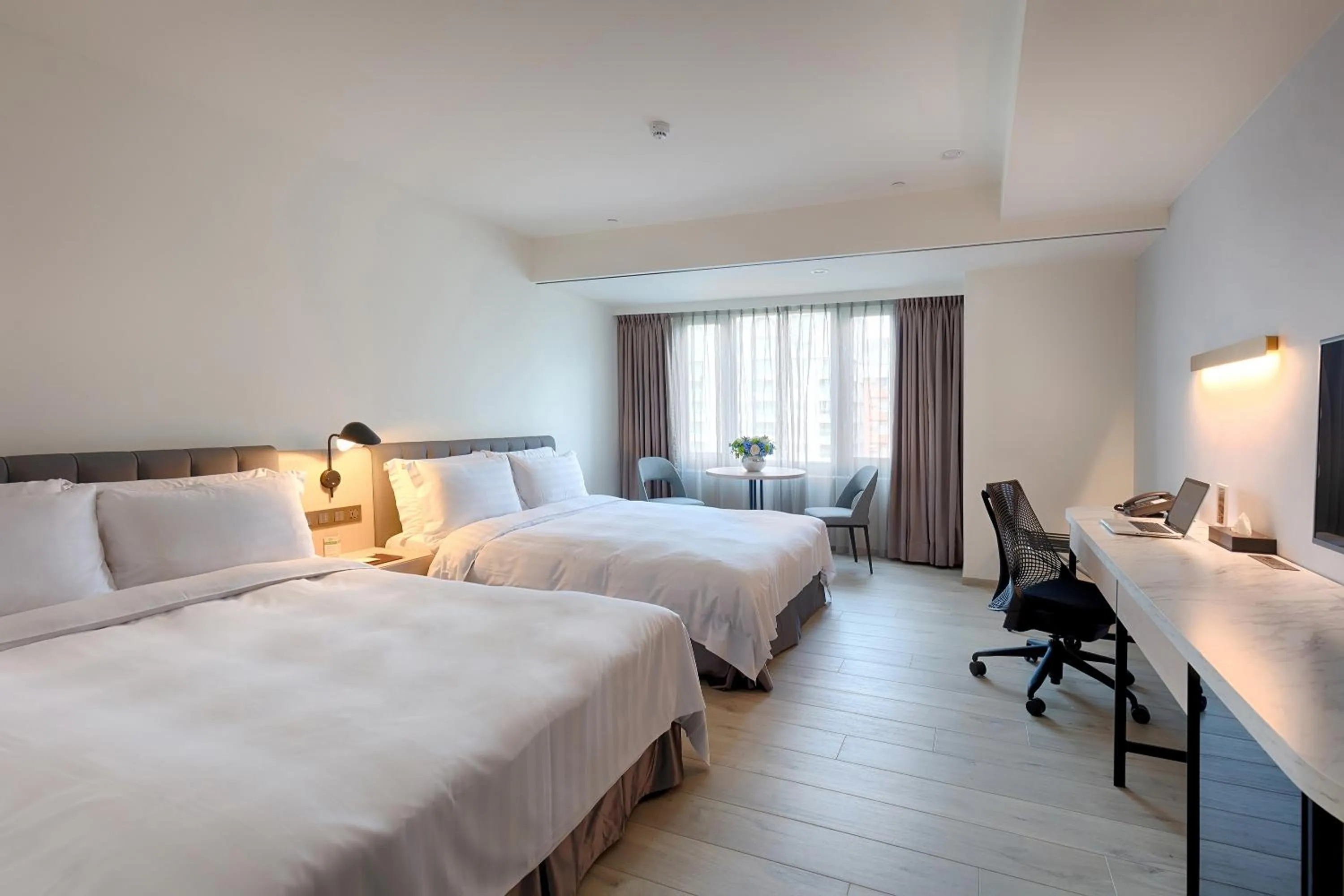 Apartment Deluxe Twin Room in Howard Plaza Hotel Hsinchu
