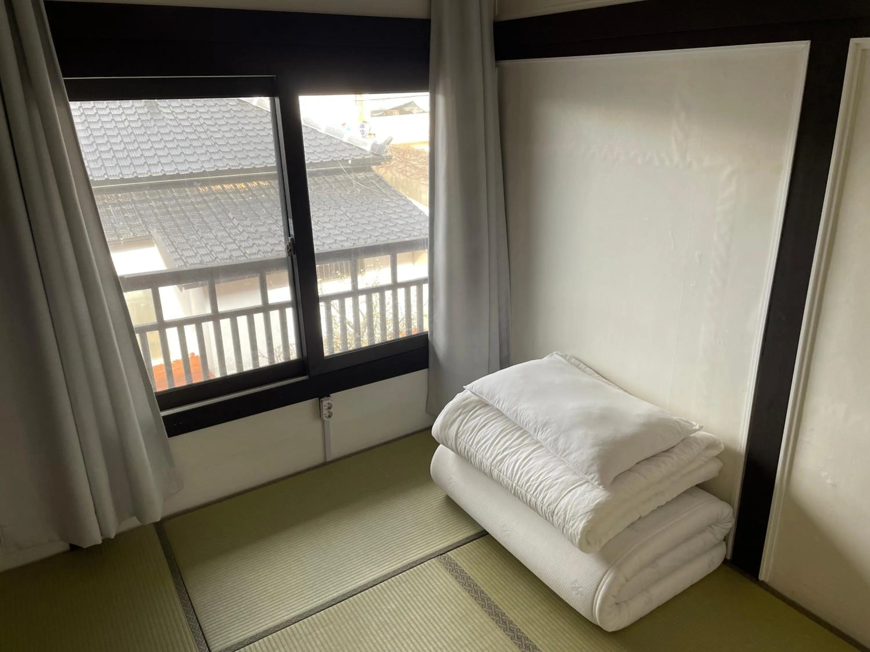 Single Room with Shared Bathroom - single occupancy in Hwadam Inn