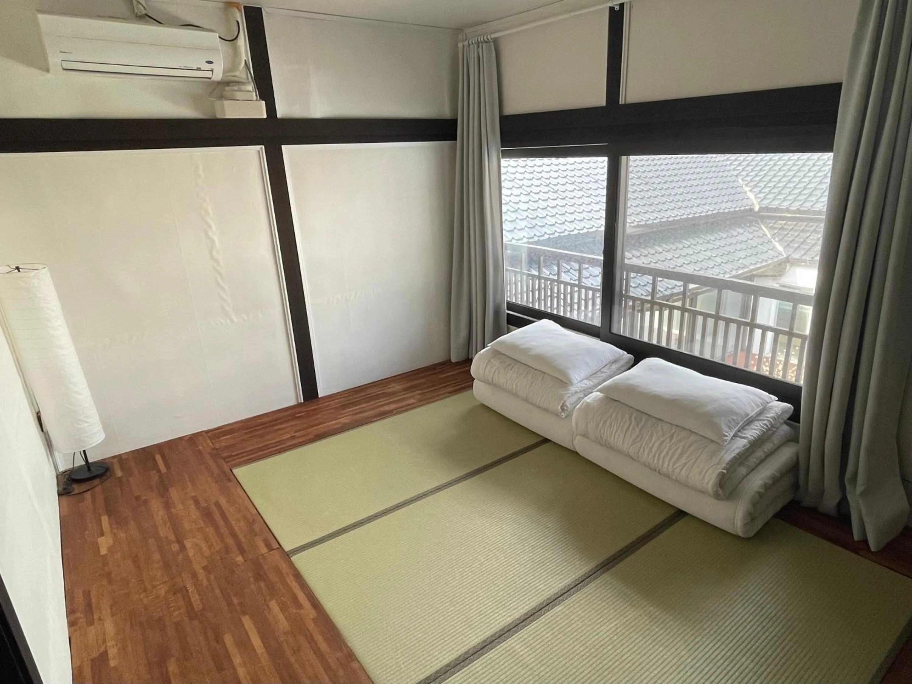 Double Room with Shared Bathroom in Hwadam Inn