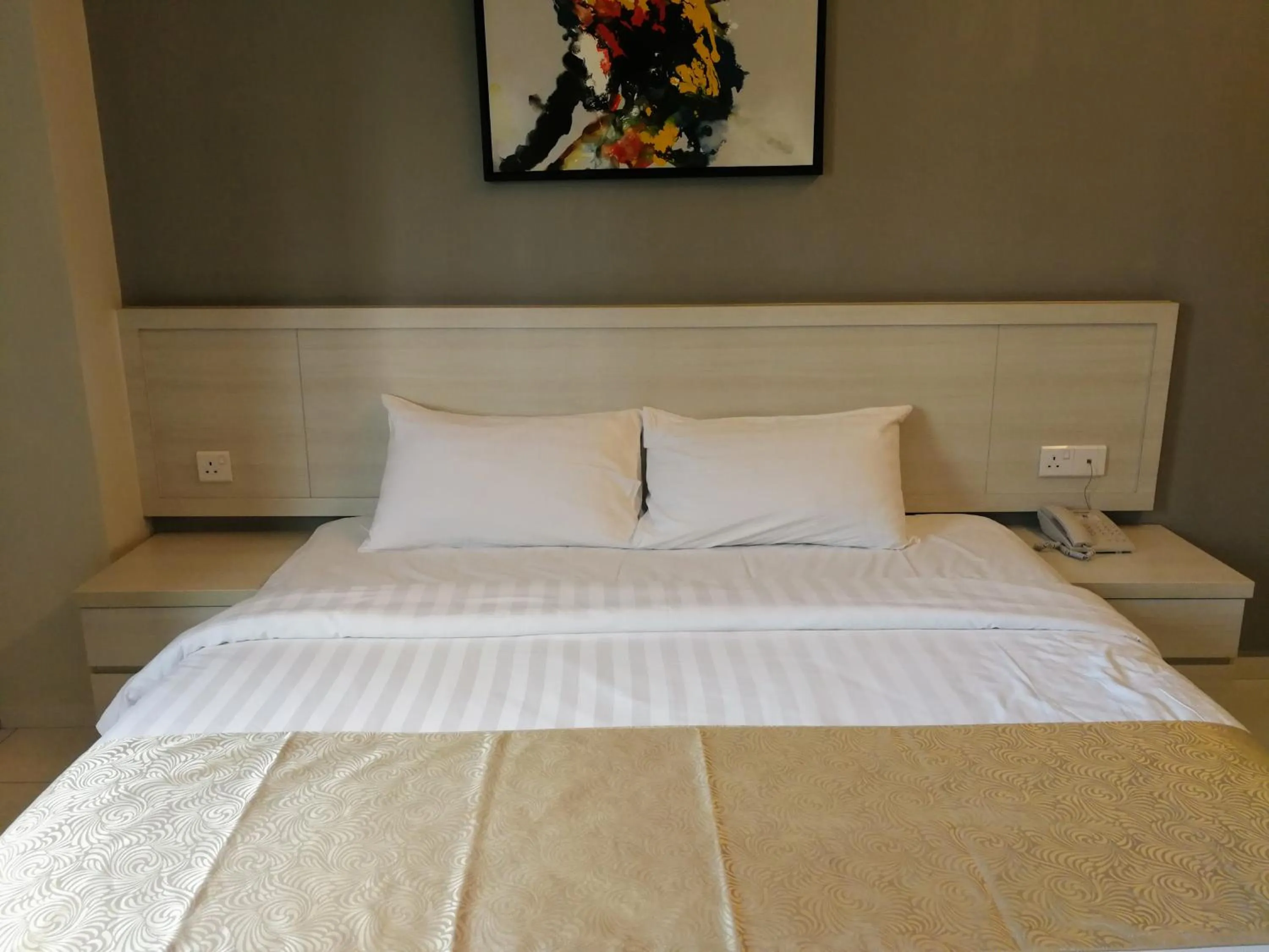 Superior King Room in Aurora Hotel