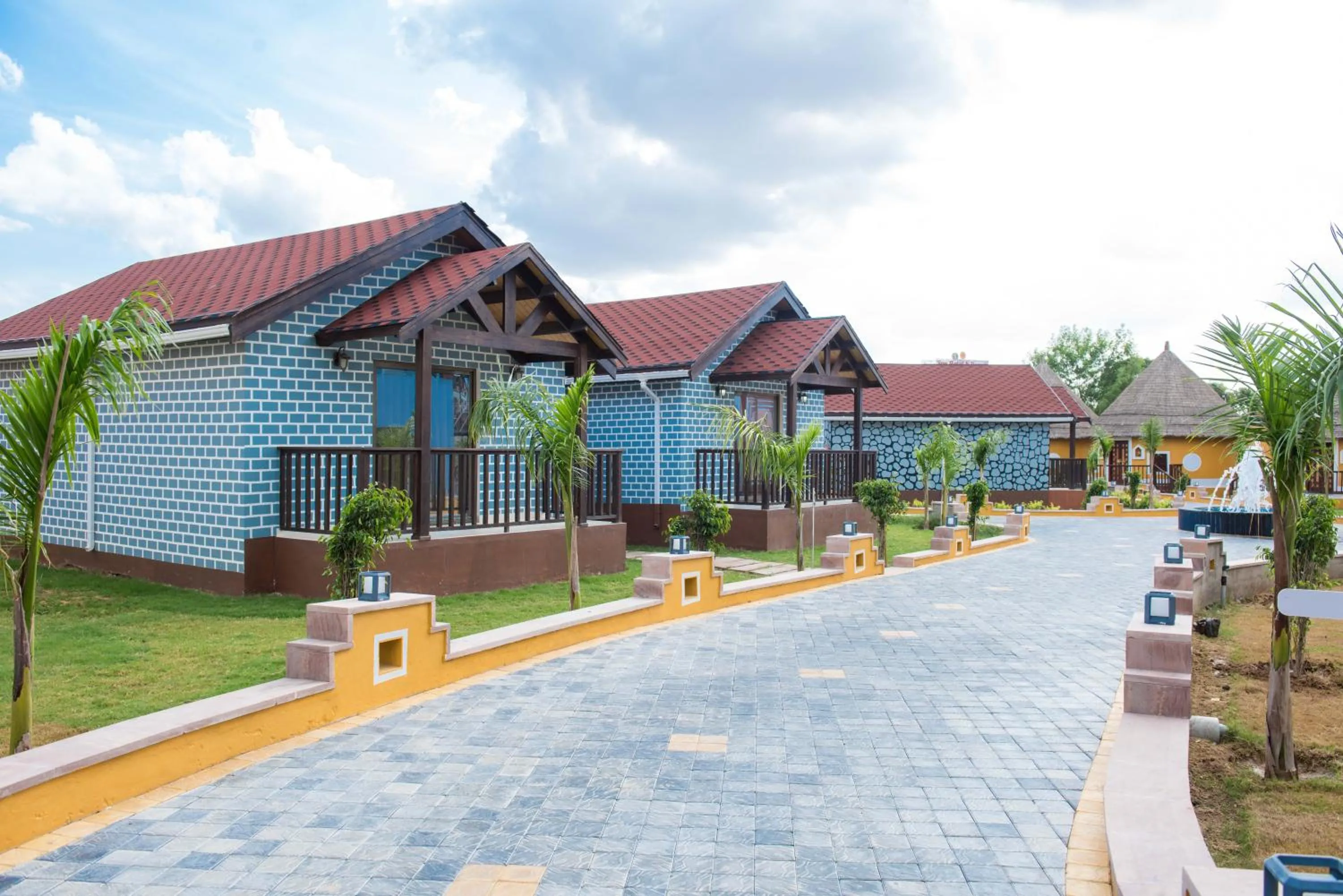 King Room with Balcony in Sun Hotel and Resort, Mount Abu