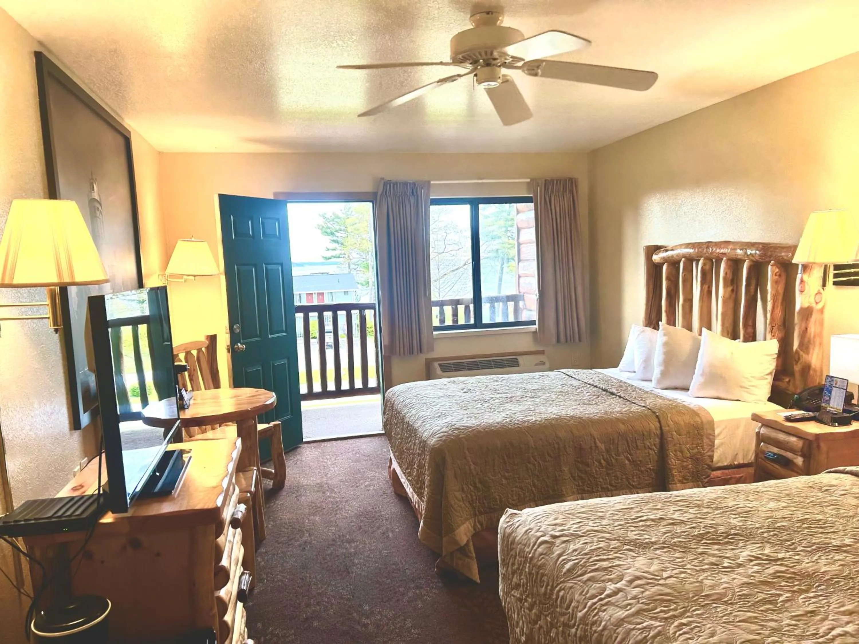 Queen Room with Two Queen Beds and Bridge View in Super 8 by Wyndham Bridgeview of Mackinaw City